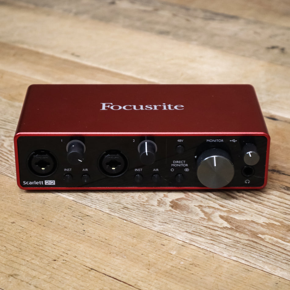 Focusrite Scarlett 2i2 (3rd Gen) USB Audio Interface