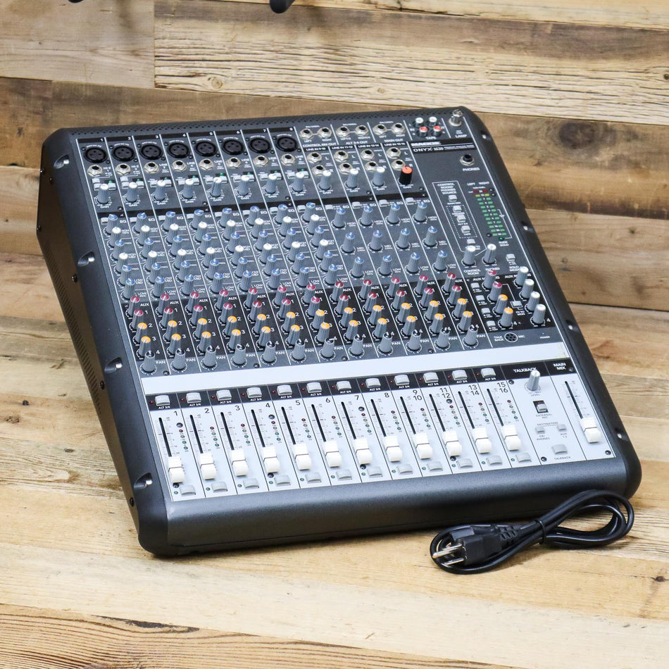 Mackie Onyx 1620 Mixer