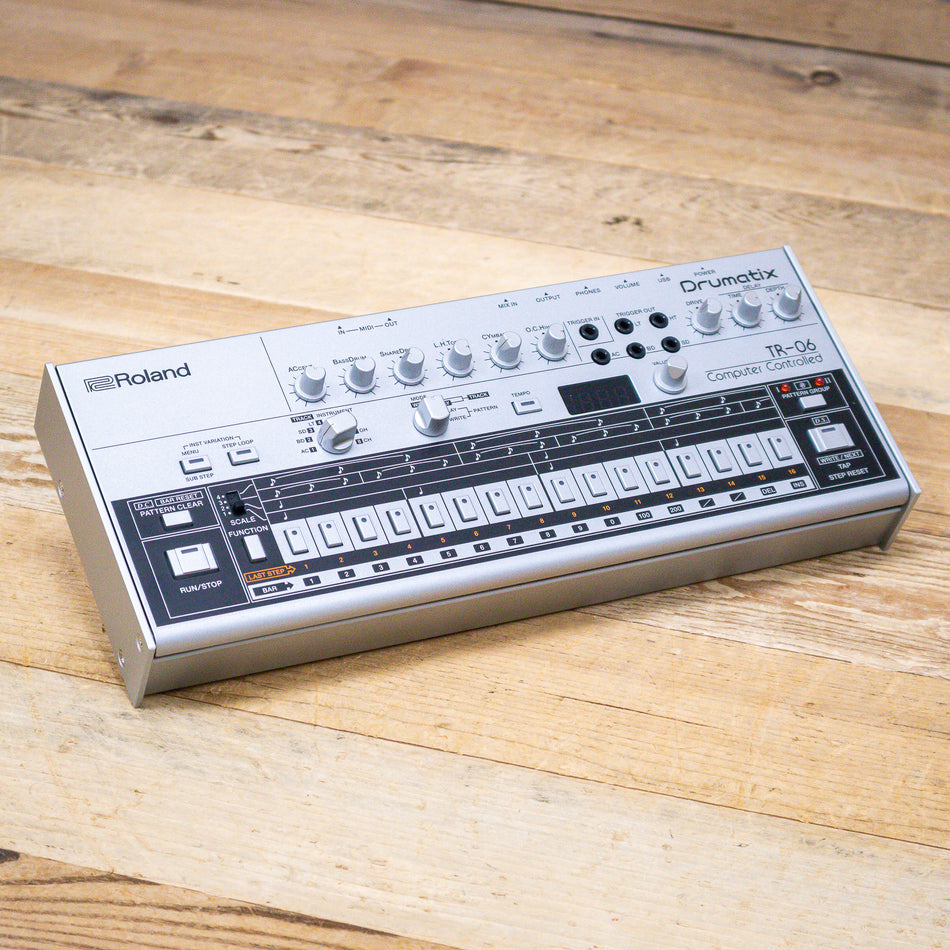 B-Stock Roland Drumatix TR-06 Boutique Series Rhythm Machine