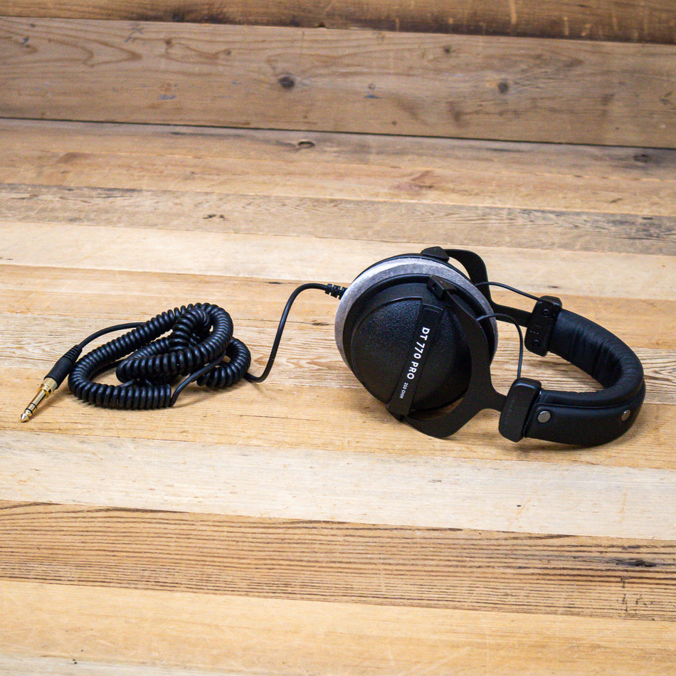 B-Stock Beyerdynamic Dt 770 Pro Legendary Reference Headphones 250ohms