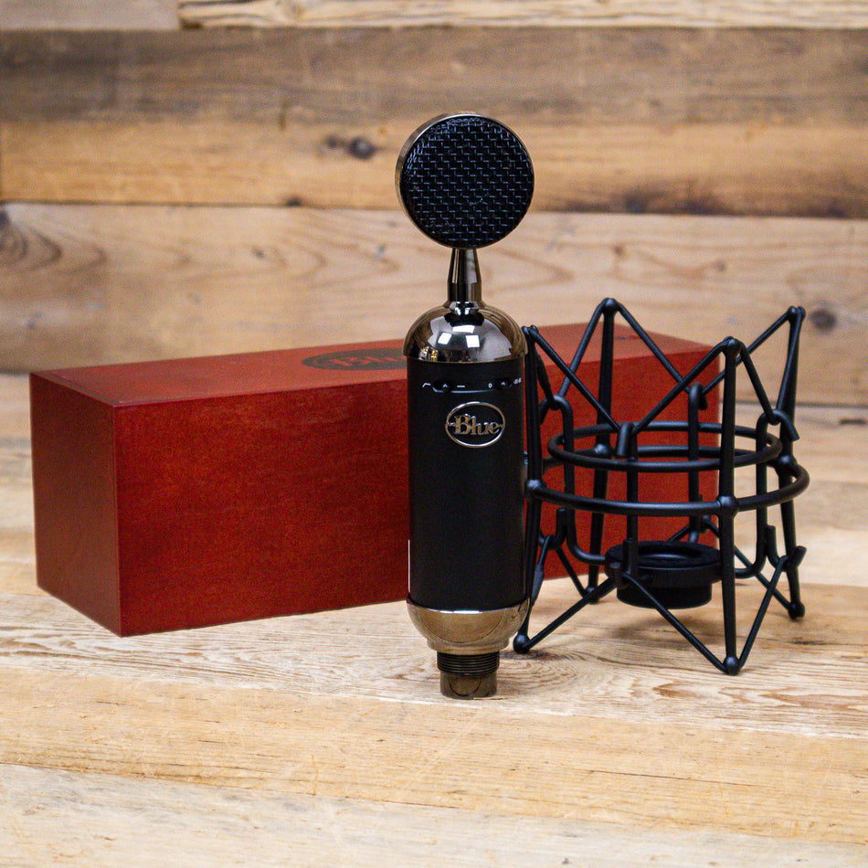 B-Stock Blue Microphones Spark SL Blackout Large-diaphragm Condenser Microphone