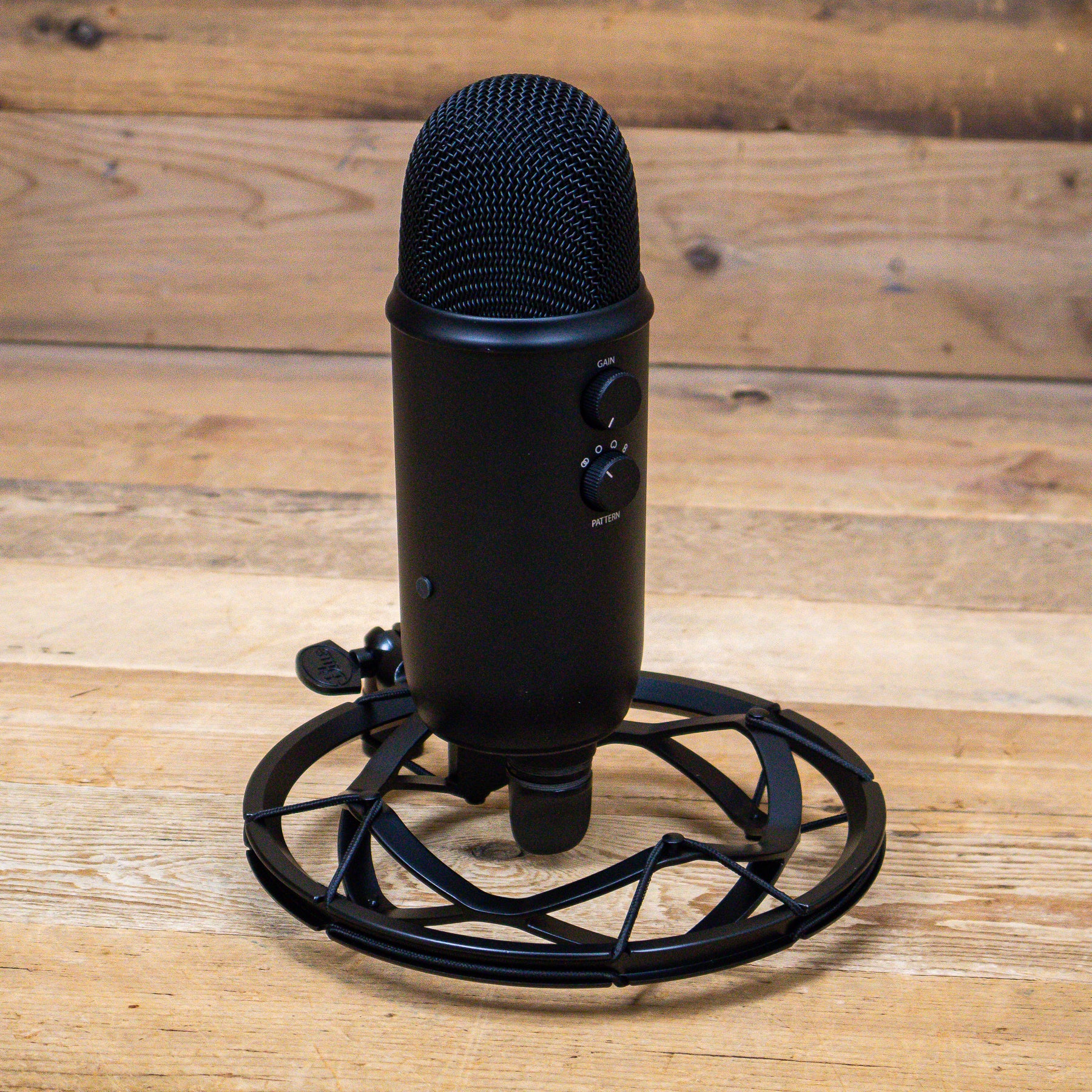 B-Stock Blue Microphones Black Yeti USB Microphone with Shock