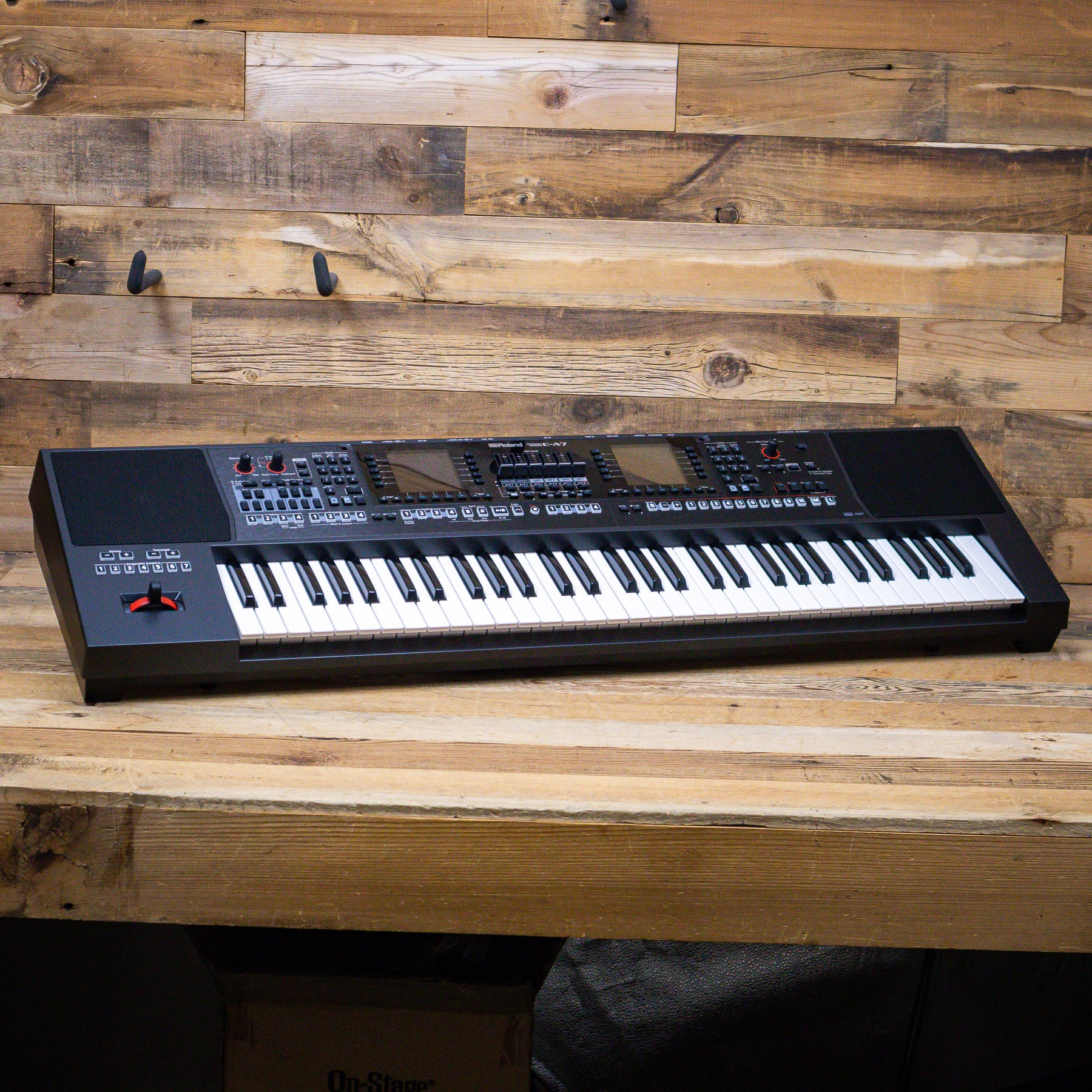 B-Stock Roland EA-7 61-Key Expandable Arranger Keyboard – Pixel