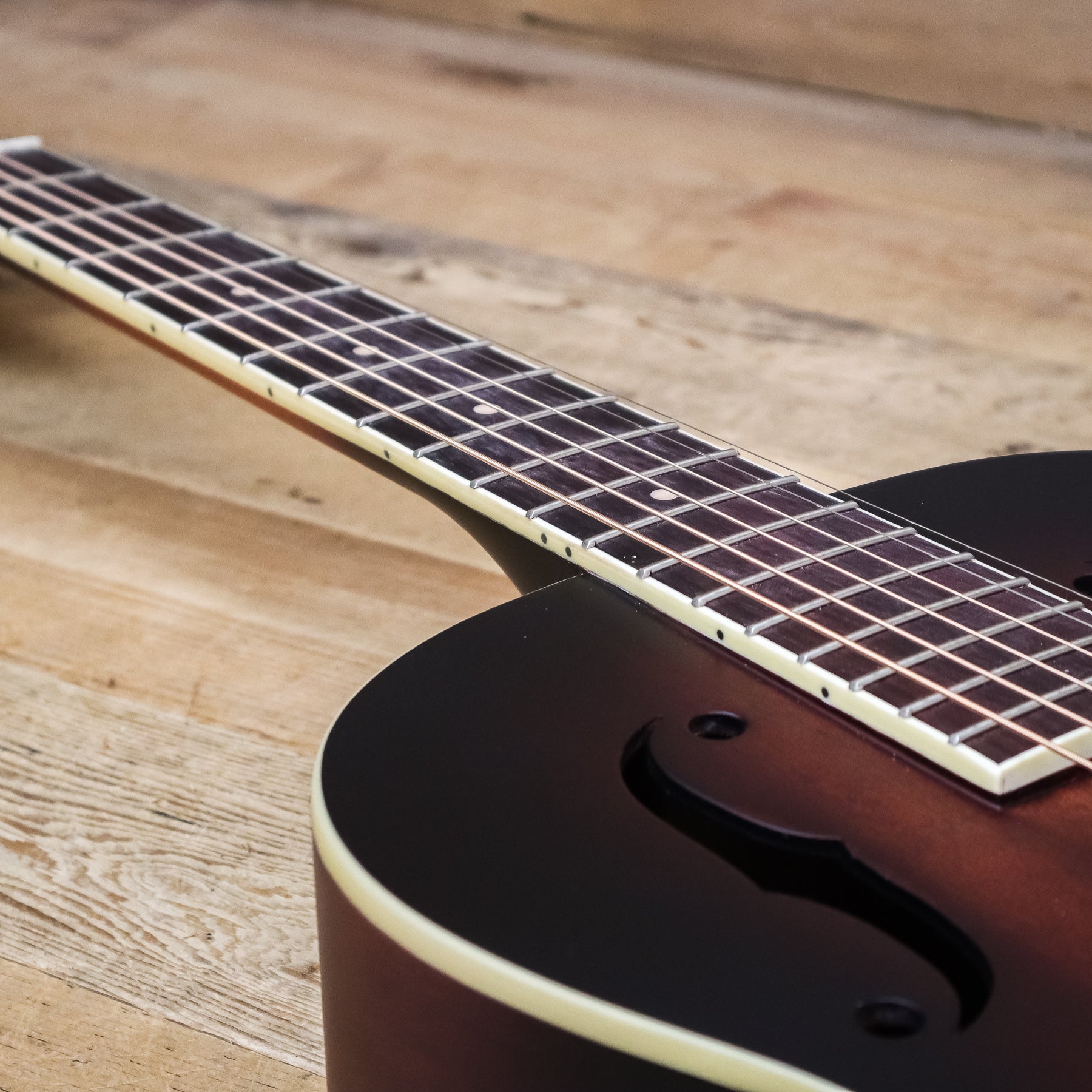Open Box Gretsch G9220 Bobtail Round-Neck Acoustic-Electric Resonator Guitar, 2-Color Sunburst
