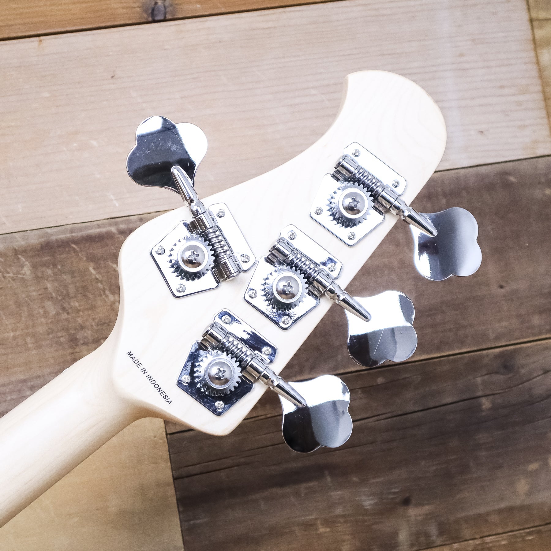 CULT Ray 気になるサウンドをチェック！名機と呼ばれる歪みエフェクターとも比較しながらレビュー