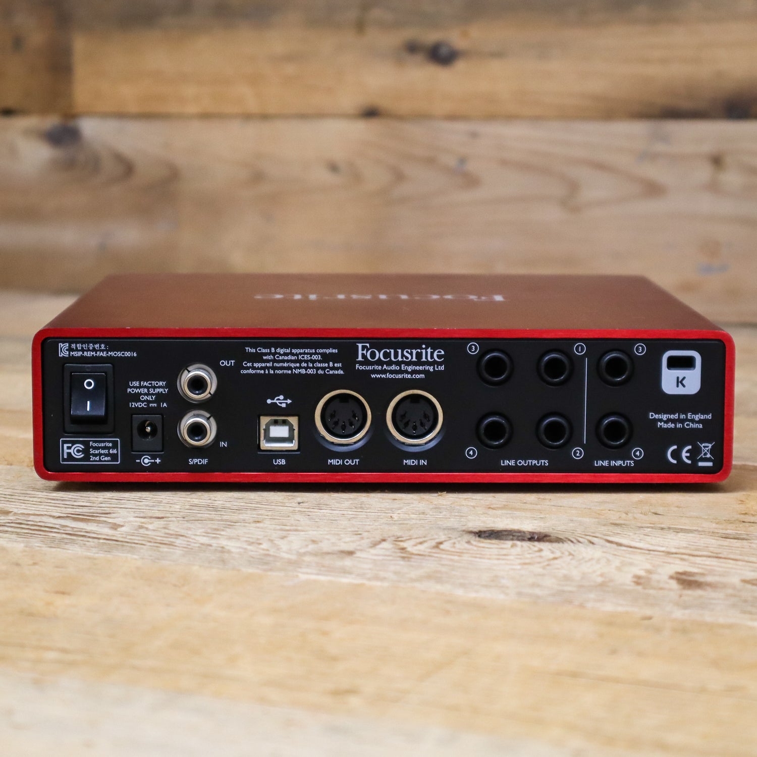 【定価29700円】Focusrite Scarlett 6i6 2nd Gen Amazon.com: Focusrite Scarlett 6i6 (2nd Gen) USB Audio