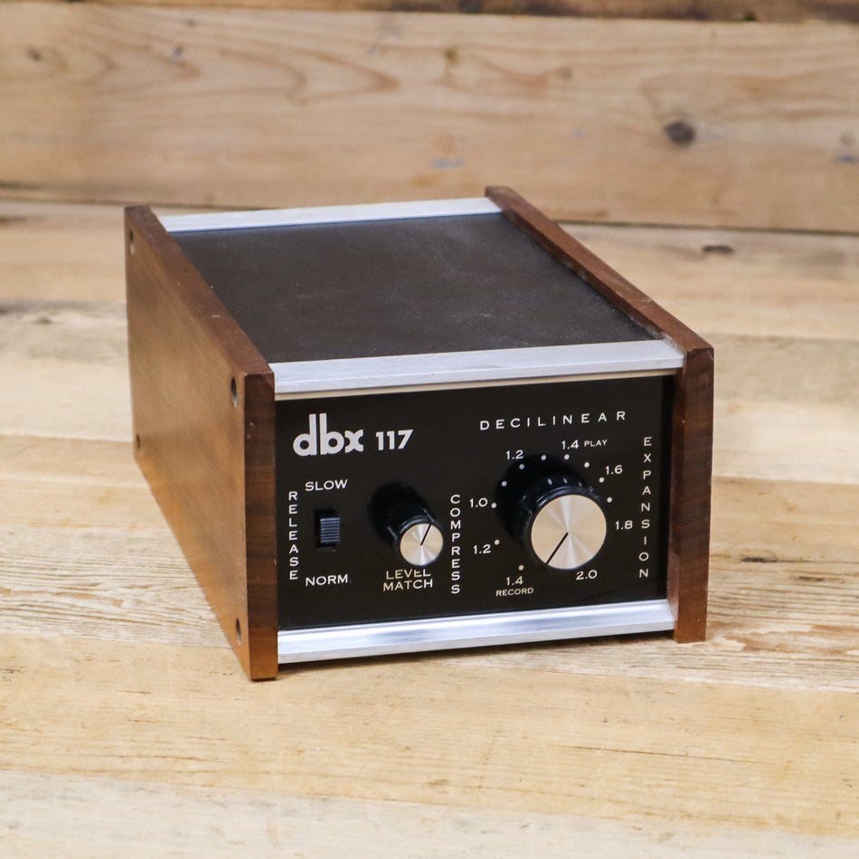 DBX 117 Compressor