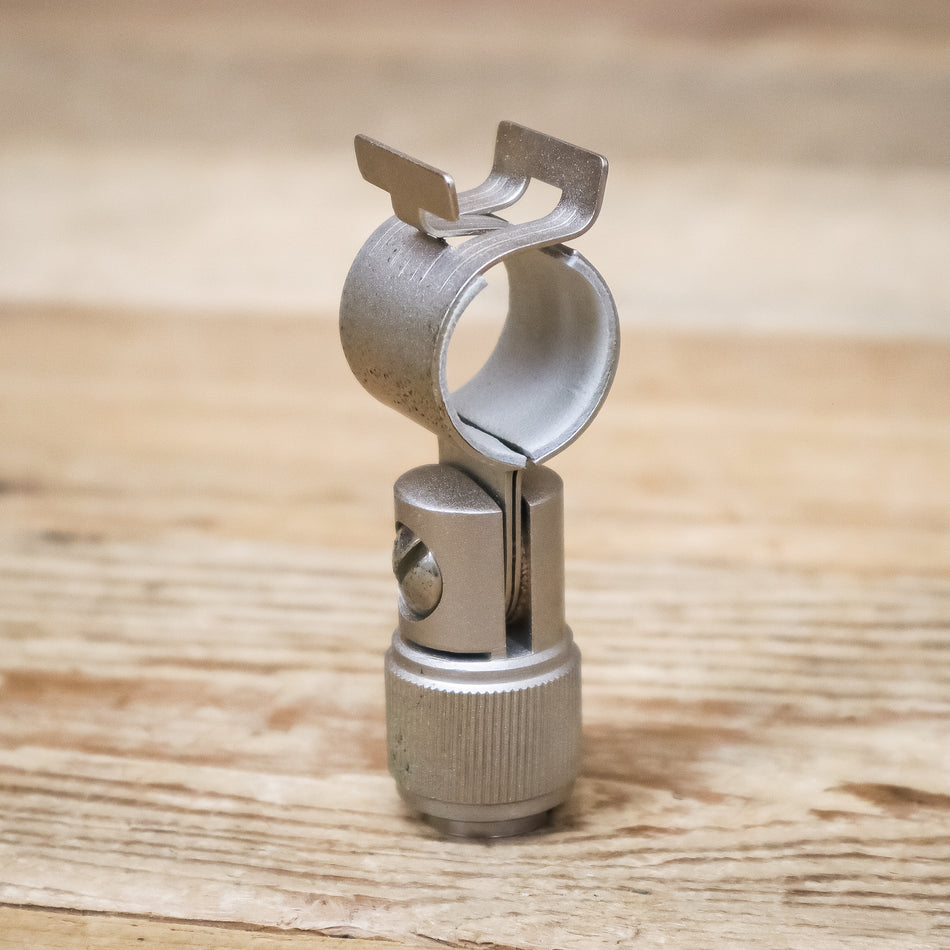 Oktava MK-012 Mic Stand Adapter Clip, Silver