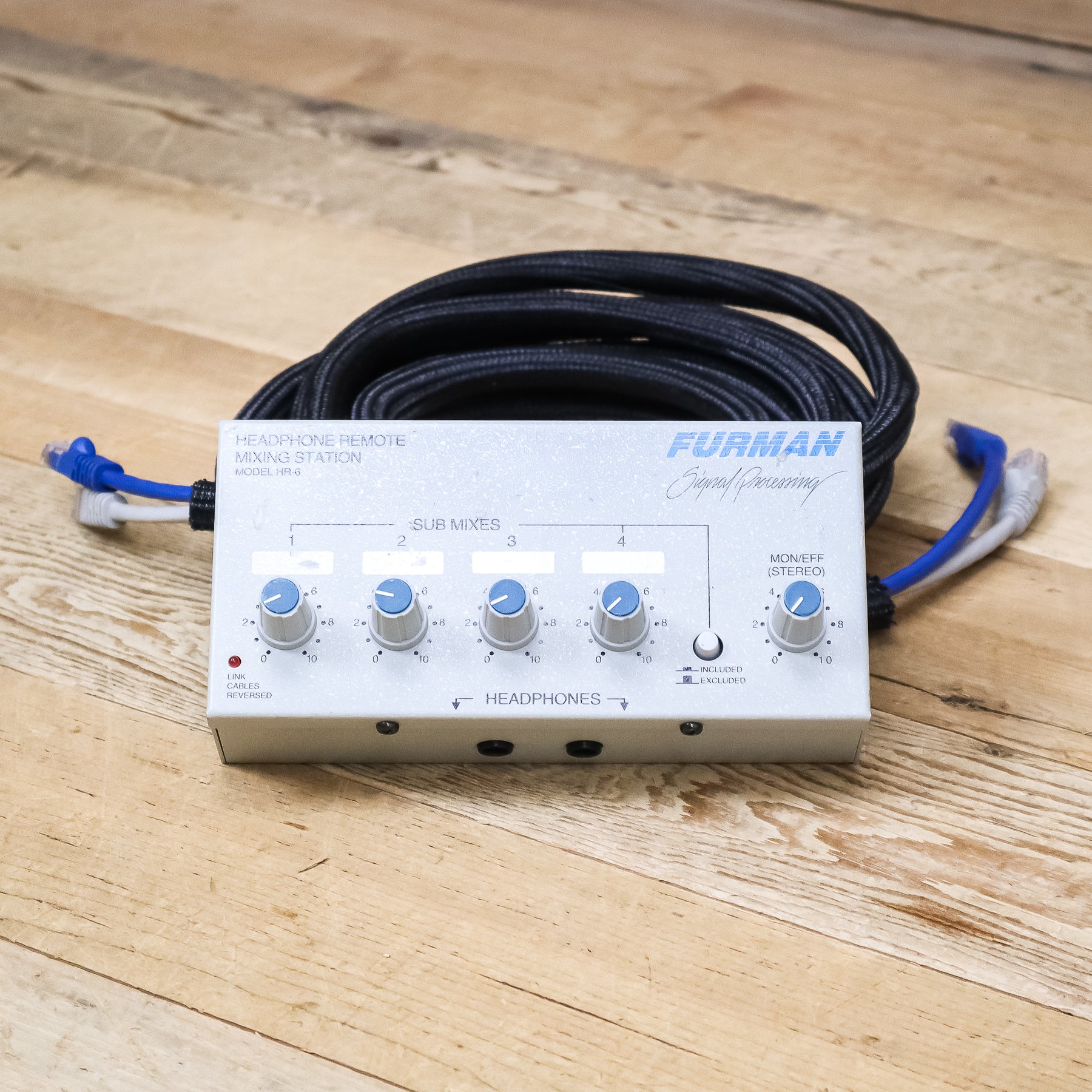 FURMAN HR-6 キューボックス FURMAN HR-6に使われているRJ45の