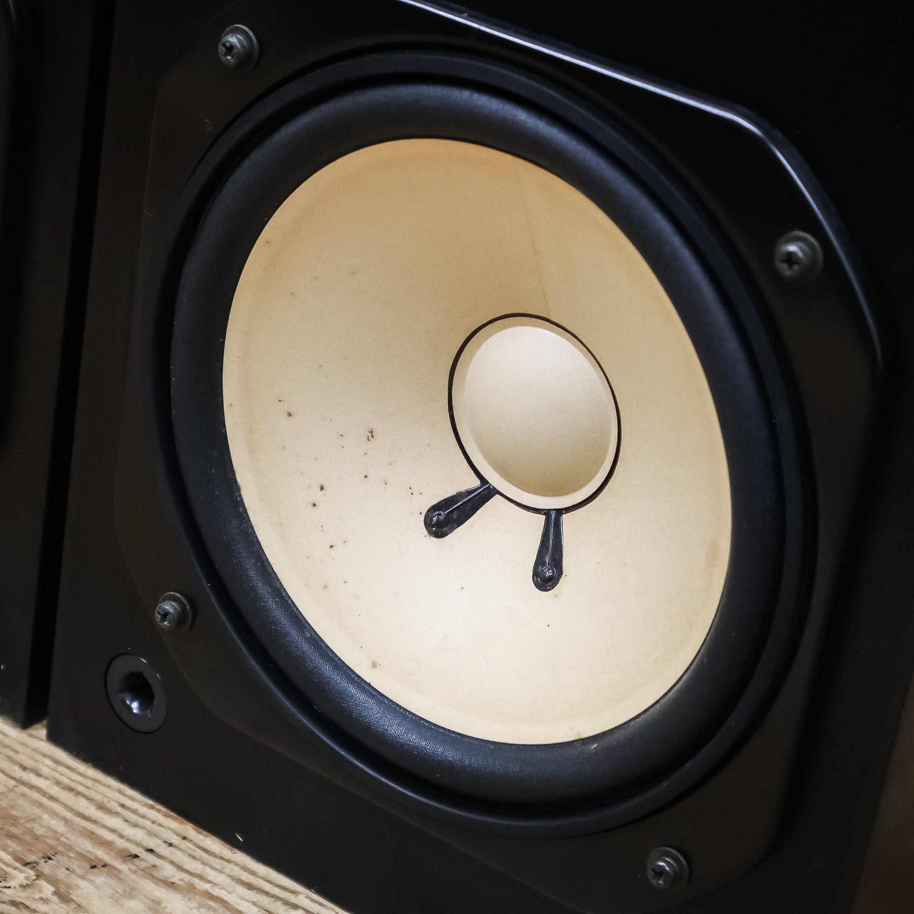 Yamaha NS-10M Vertical Studio Monitor Matched Pair – Pixel