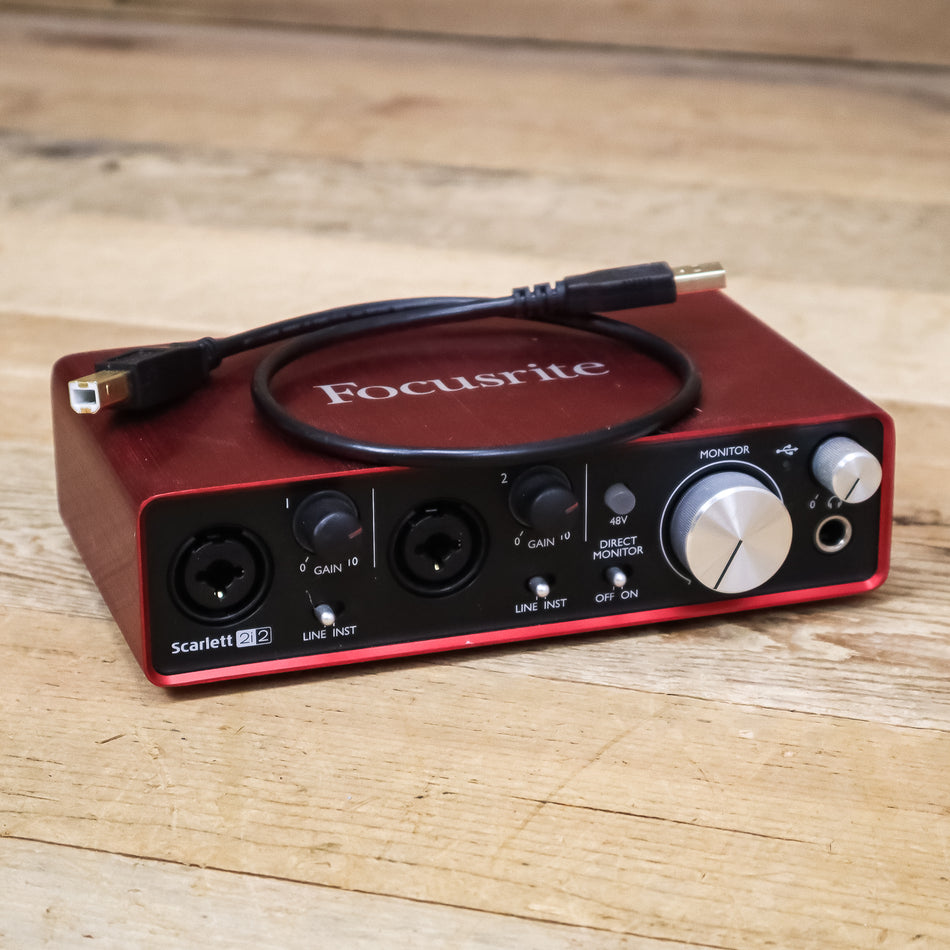 Focusrite Scarlett 2i2 (2nd Gen) USB Audio Interface