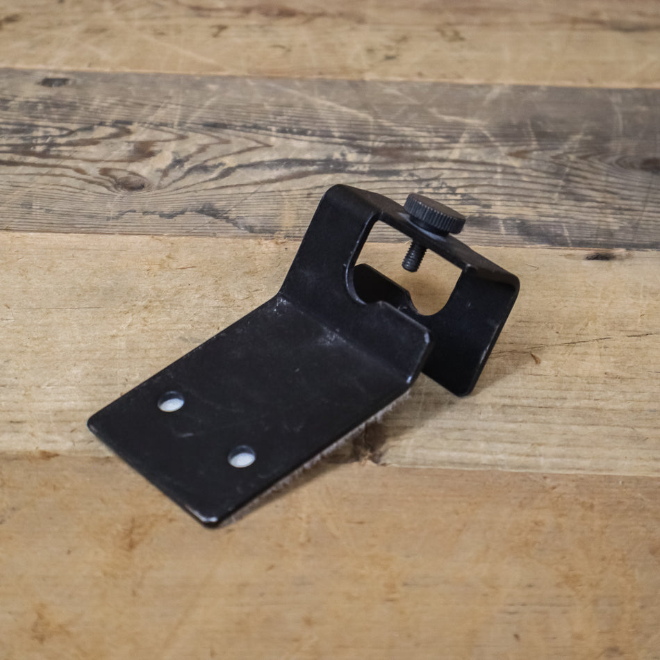 Furman HR-6 Mixer Mic Stand Adapter Plate