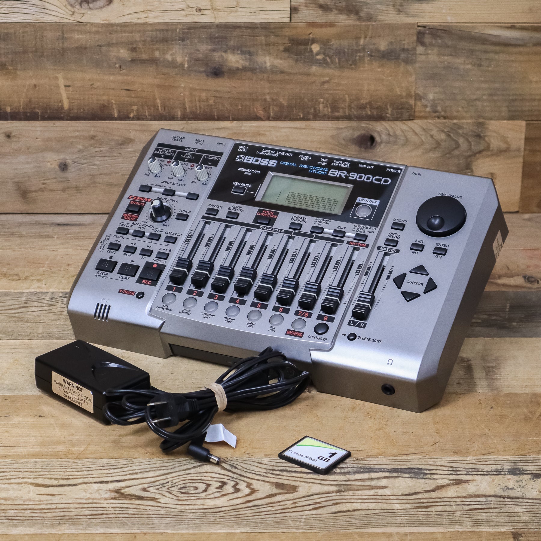 Boss BR-900CD (BR900CD) Digital 8-Track Multitrack Recorder