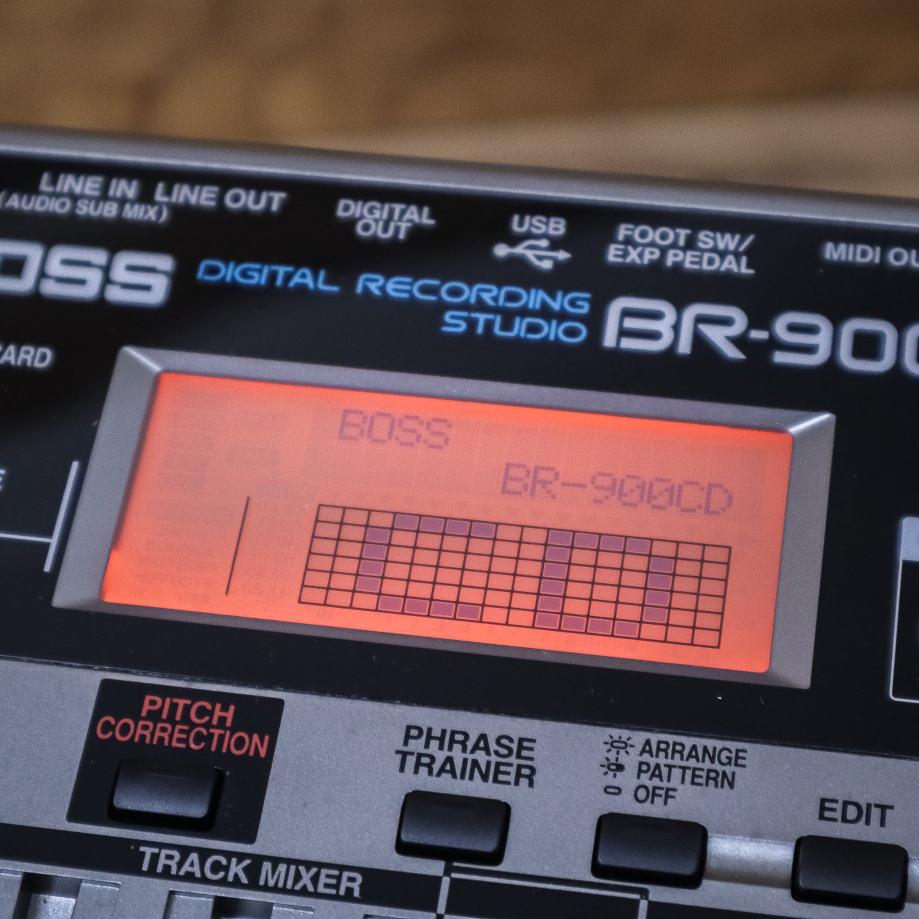 Boss BR-900CD (BR900CD) Digital 8-Track Multitrack Recorder