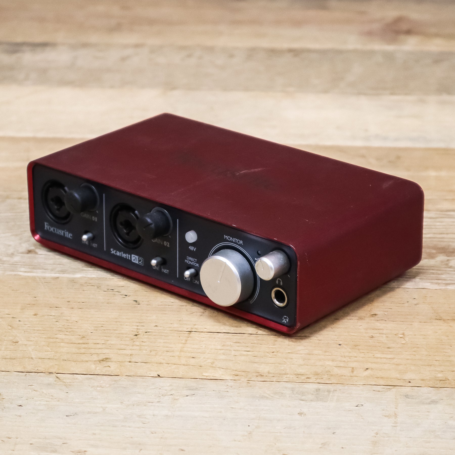 Focusrite Scarlett 2i2 USB Audio Recording Interface – Pixel Focusrite Scarlett 2i2 USB Audio Recording Interface – Pixel