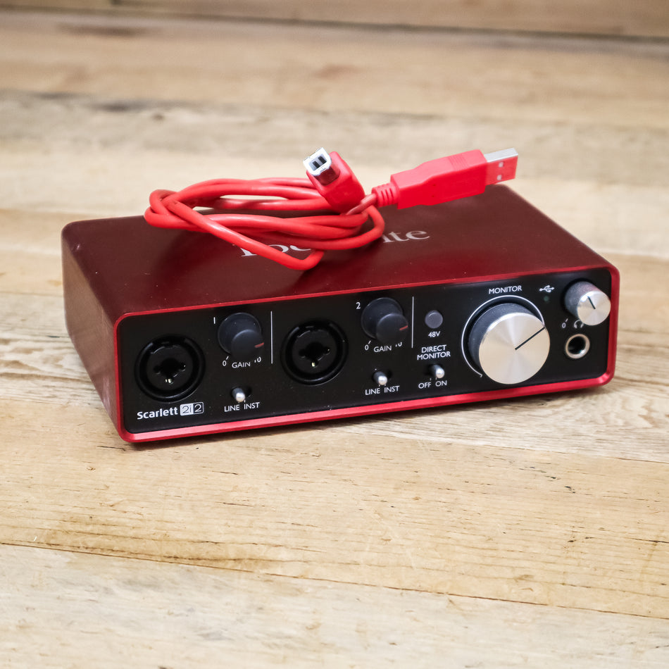 Focusrite Scarlett 2i2 (2nd Gen) USB Audio Interface
