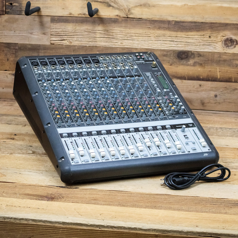 Mackie Onyx 1620 Mixer