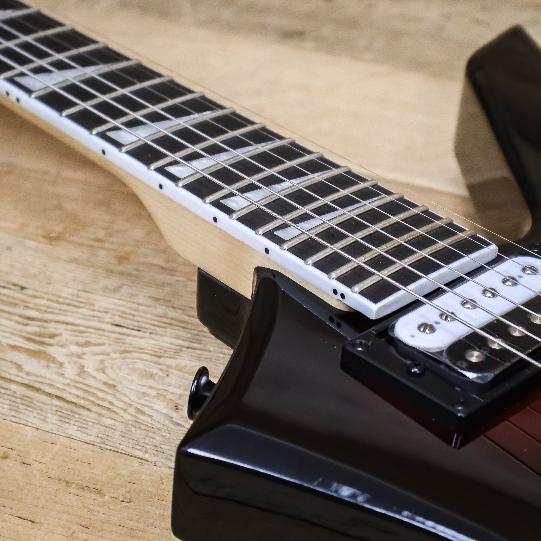 Jackson JS Series Kelly JS32T Electric Guitar, Viola Burst Jackson JS Series Kelly JS32T Electric Guitar, Viola Burst