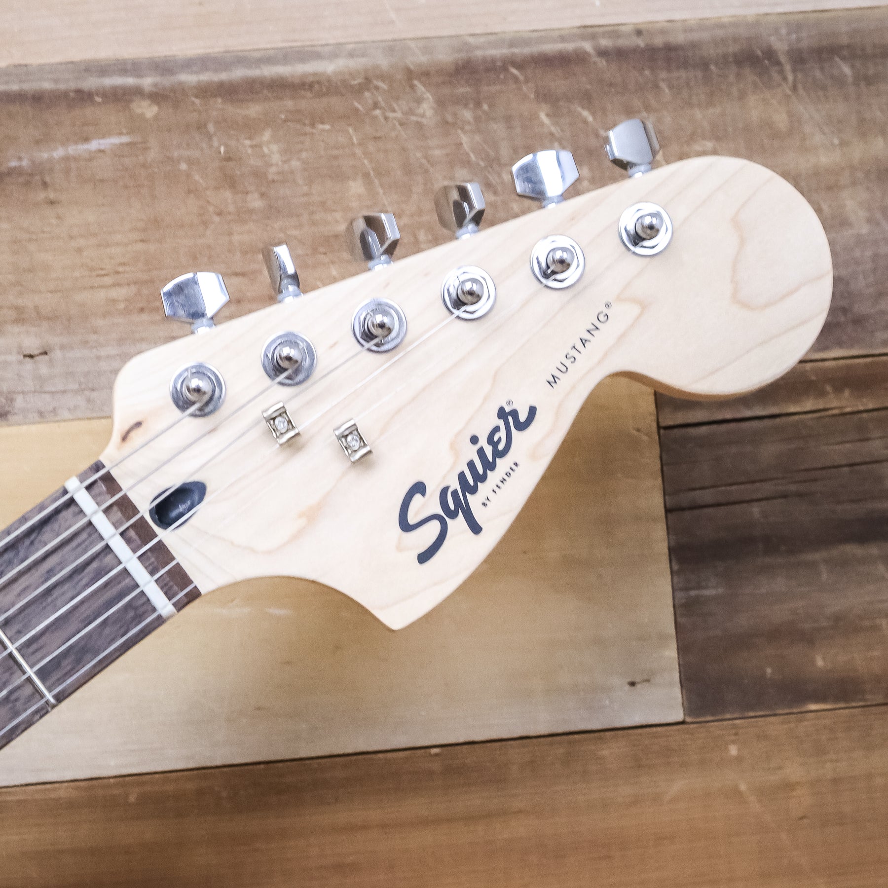 Squier FSR Squier Sonic Mustang Electric Guitar, White