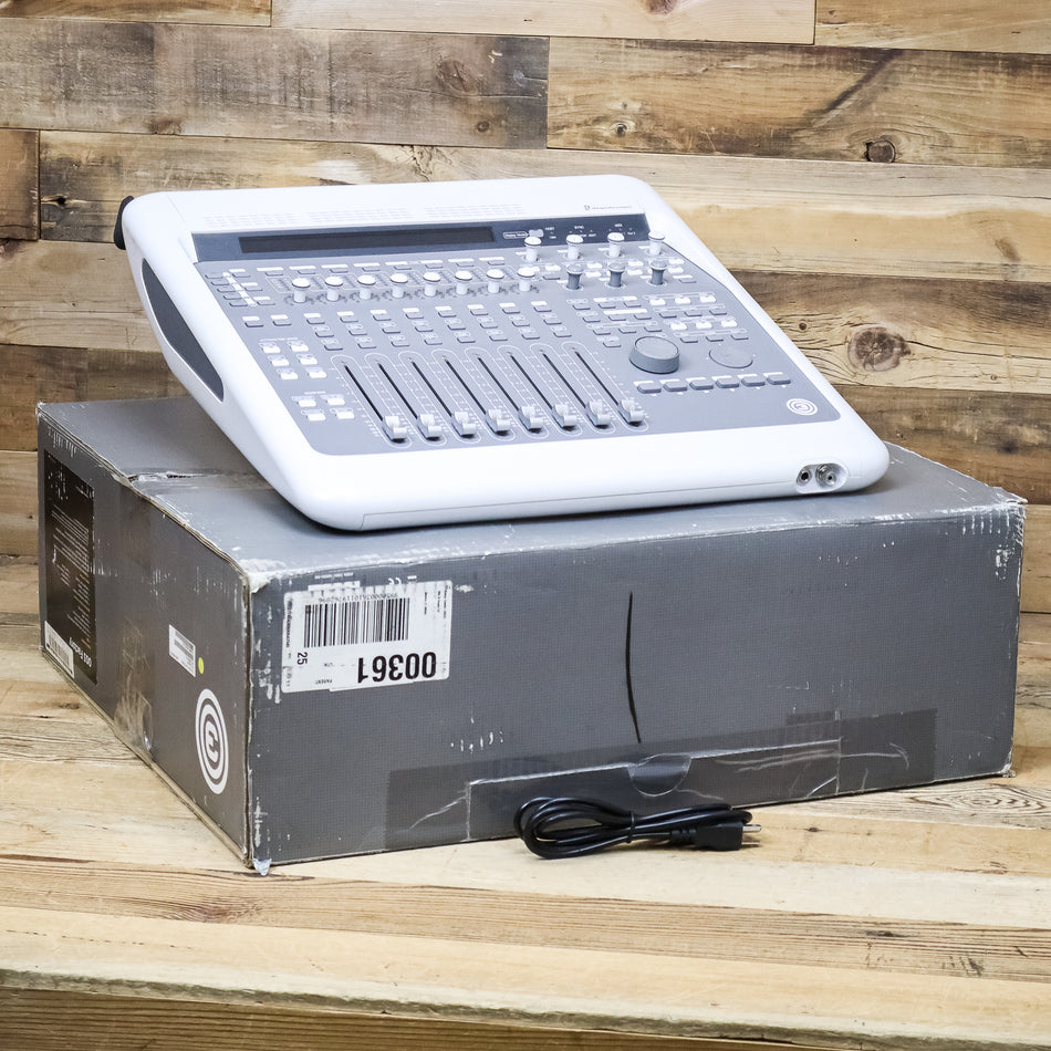 Digidesign Digi003 Console FireWire Audio Interface and Control Surface