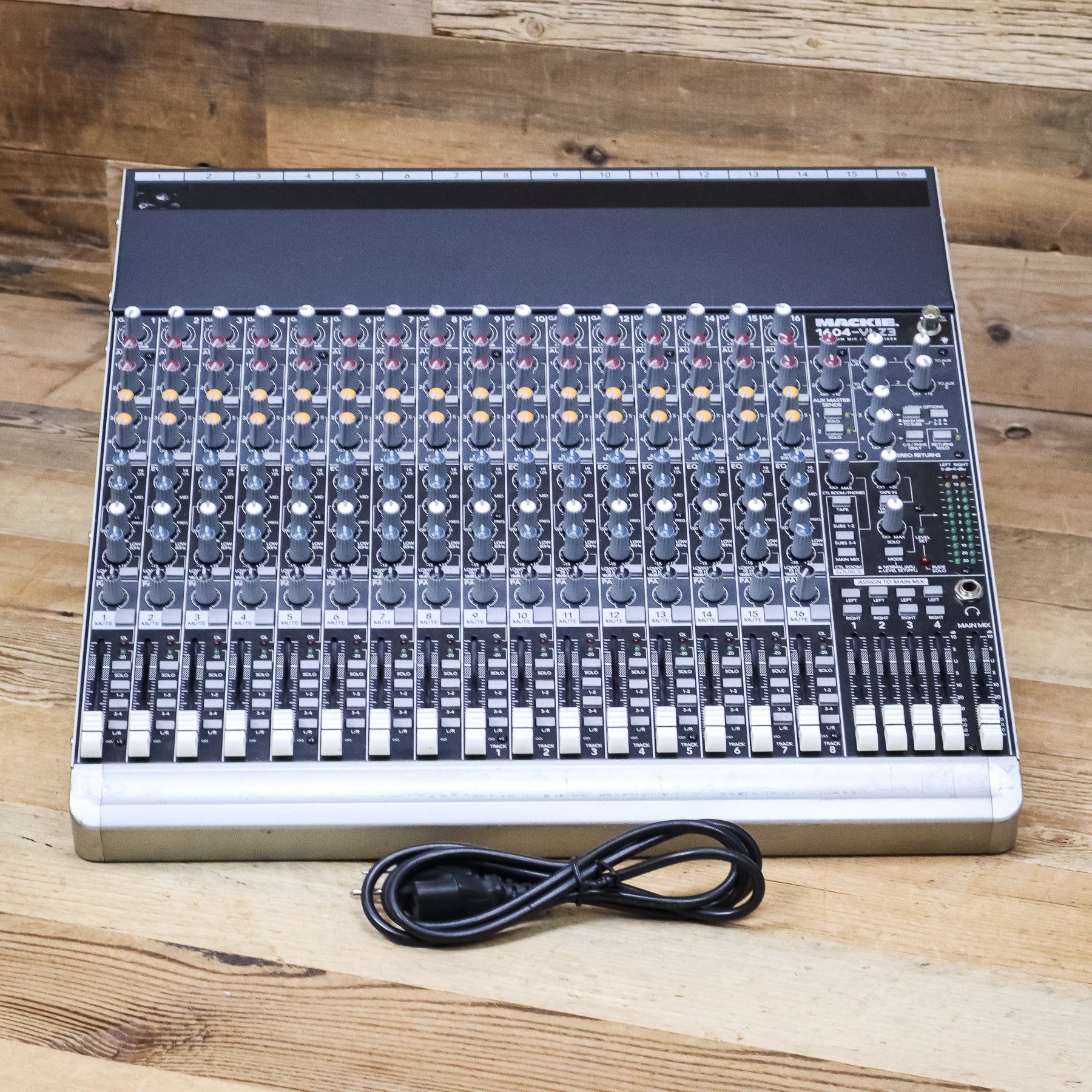 JUNK MACKIE 1604-VLZ PRO 16チャンネルミキサー Mackie 1604-VLZ PRO 16 Channel Analog Mixer Completelytested