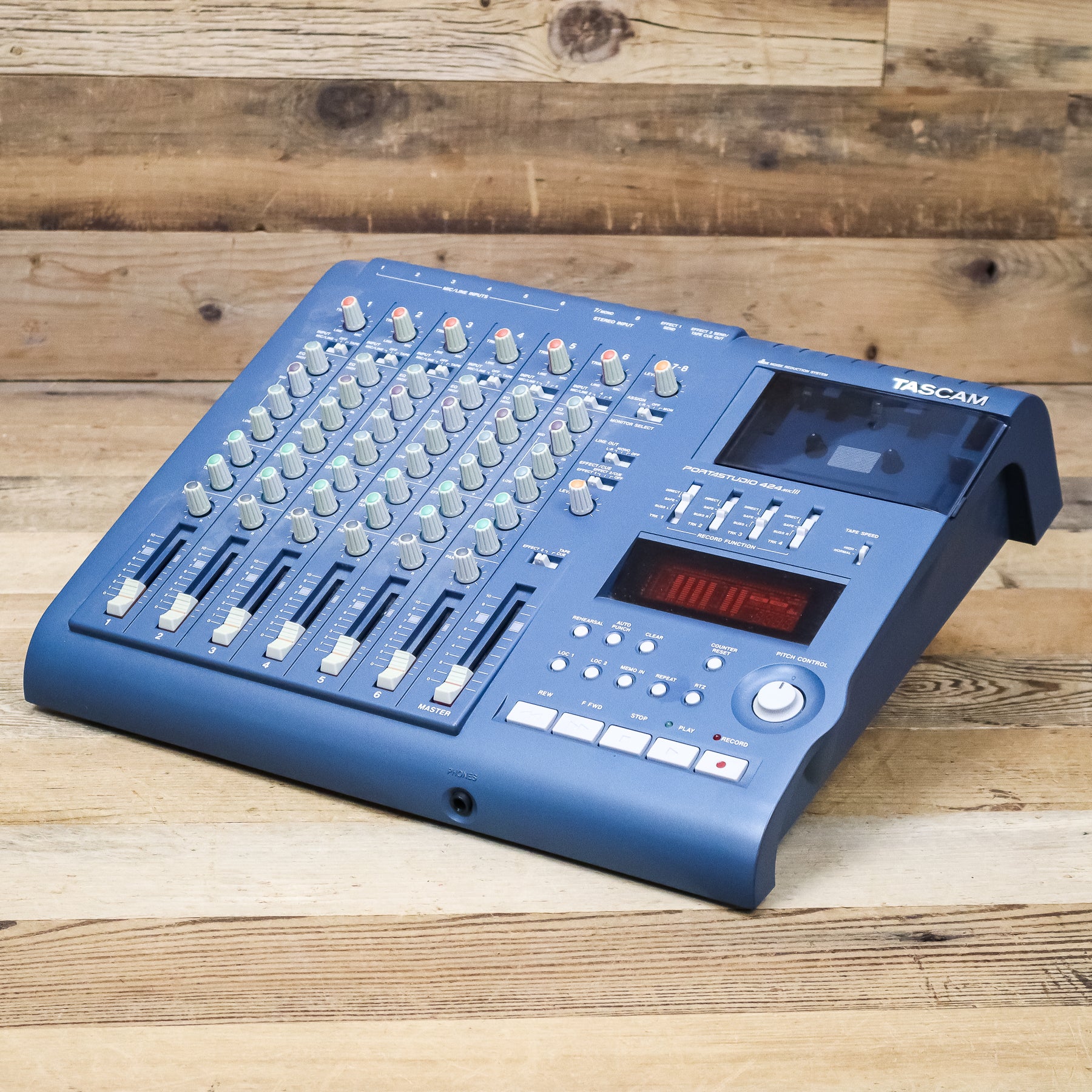 Tascam 424 MK3 Portastudio 4-Track Analog Tape Cassette