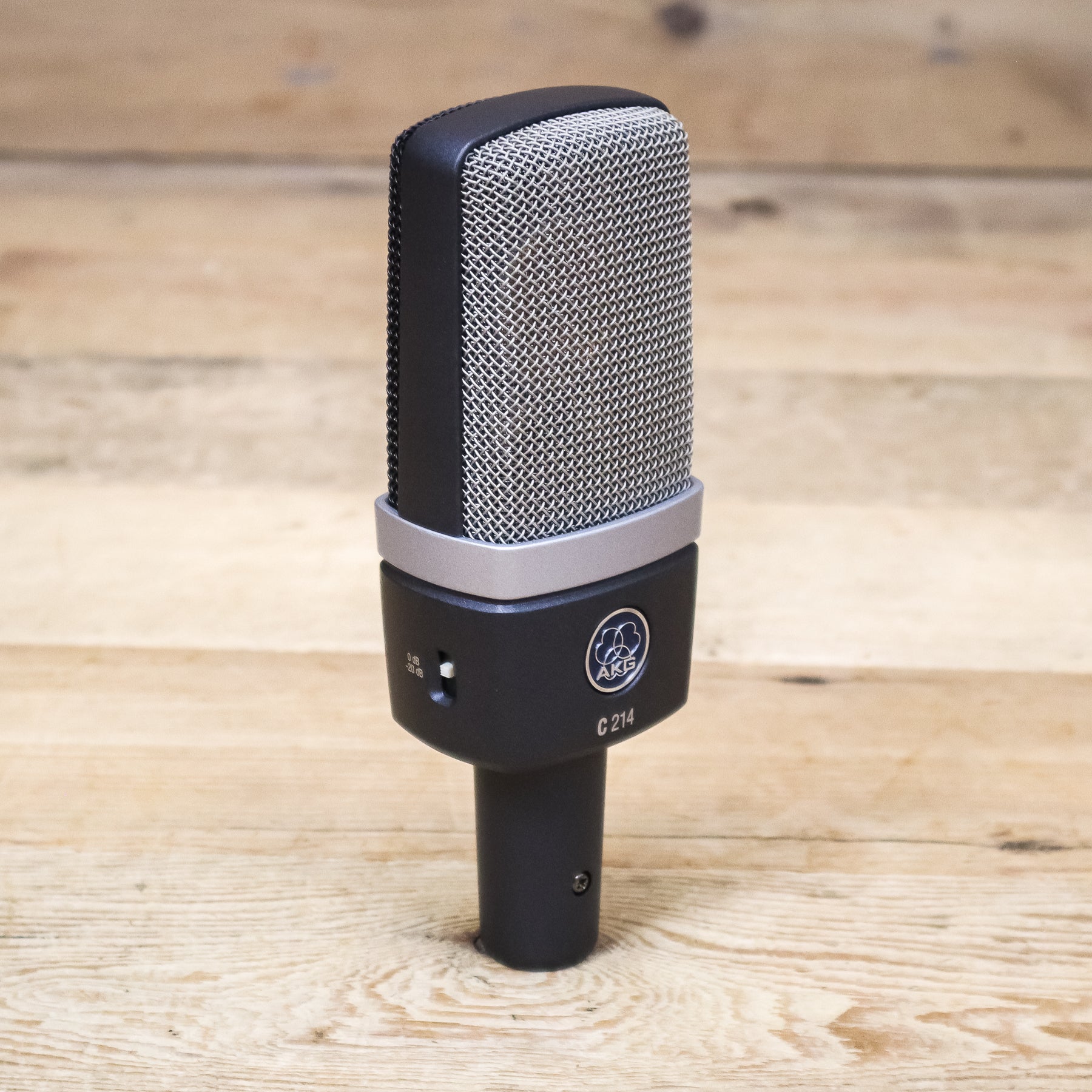 AKG C214 (C-214) Studio Condenser Microphone with Shock