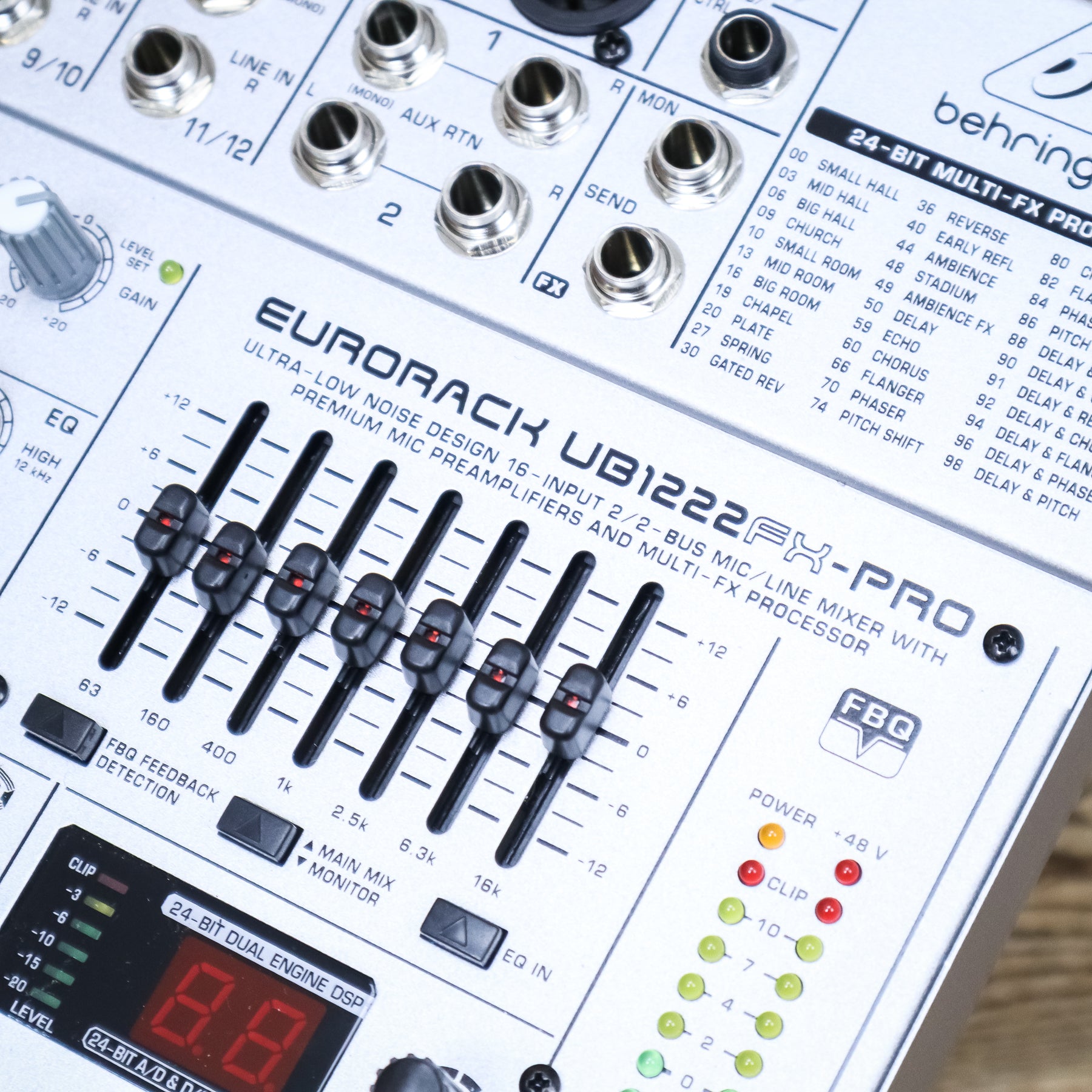 【期間限定価格】BEHRINGER EURORACK UB1222FX-PRO Behringer | Product | UB1222FX-PRO