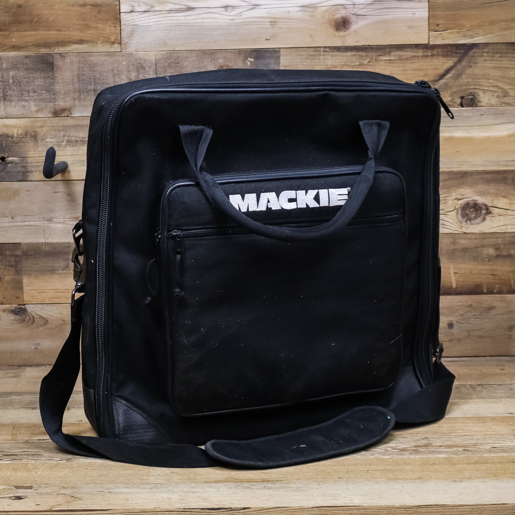 Mackie 1604 VLZ/Pro VLZ3 VLZ4 Padded Carrying Case – Pixel