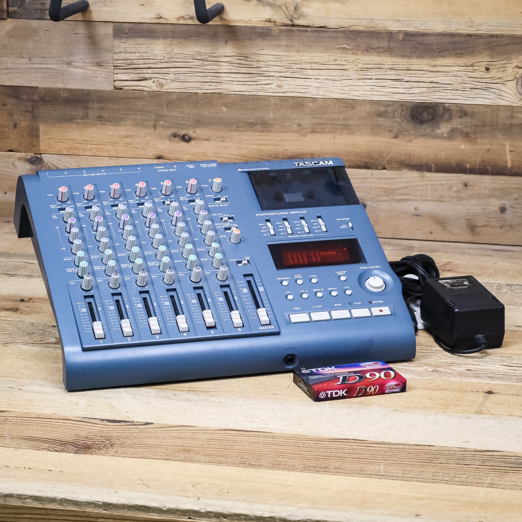 Tascam 424 MK3 Portastudio 4-Track Analog Tape Cassette