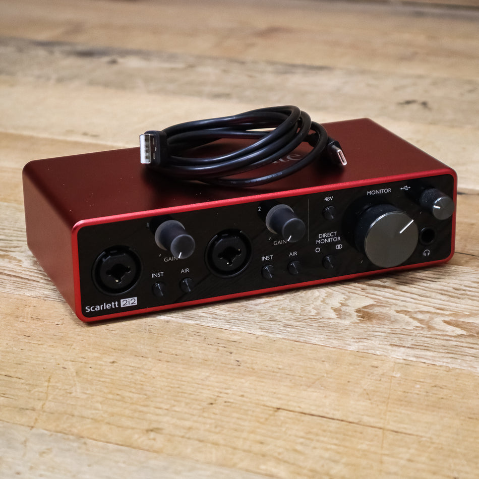 Focusrite Scarlett 2i2 (3rd Gen) USB Audio Interface