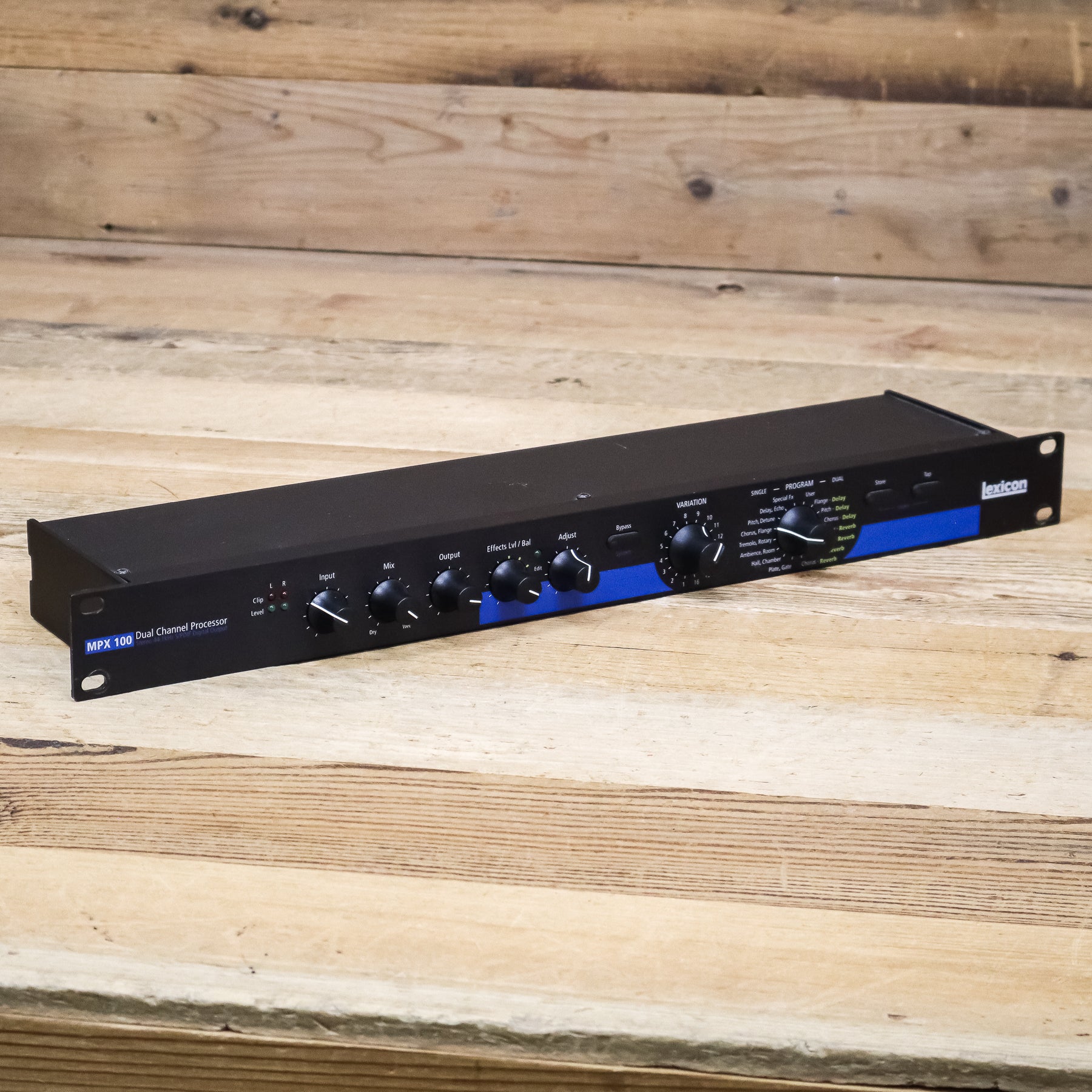 U262717-4.jpg?v=1757449874&