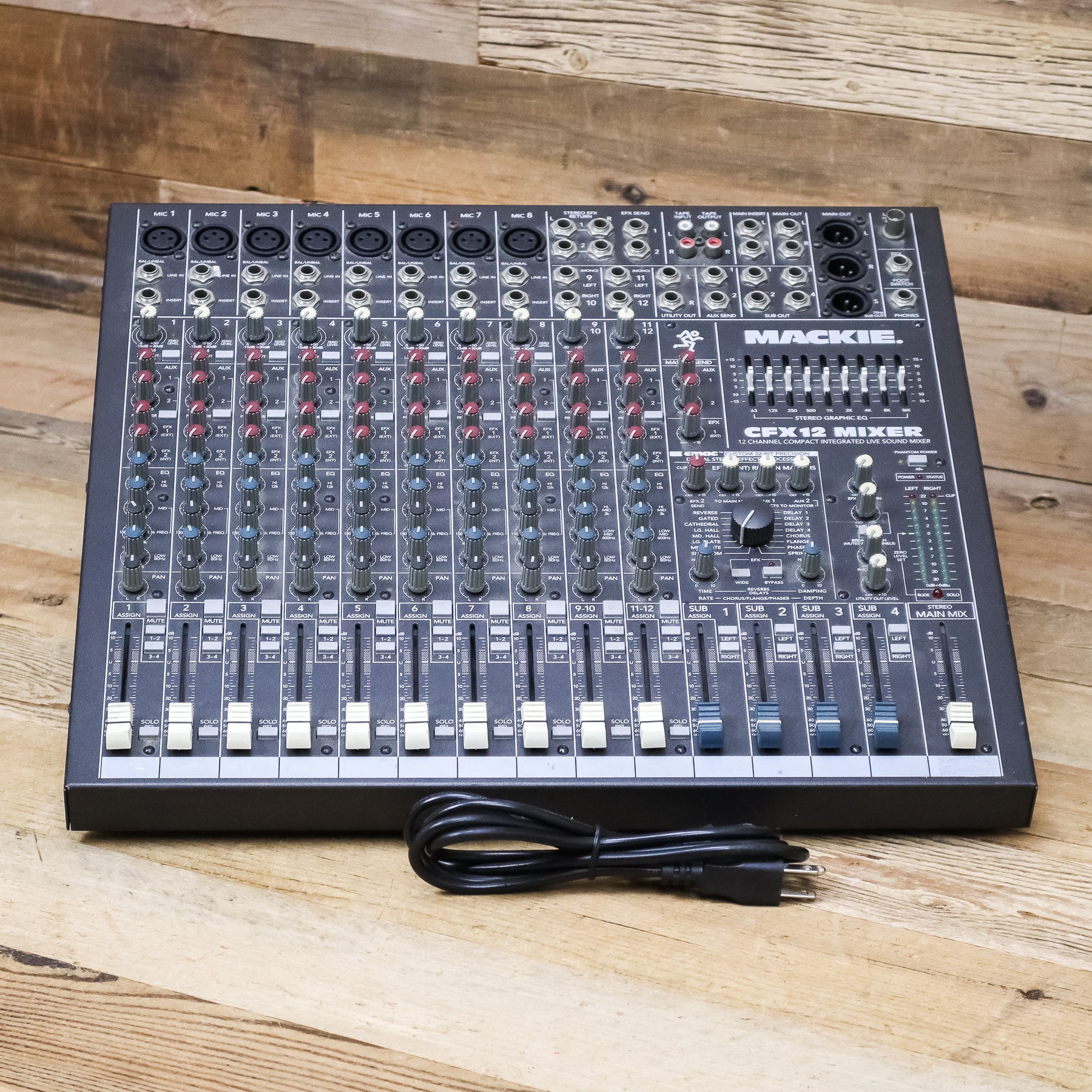 MACKIE CFX-12 ミキサー Mackie CFX12 (CFX-12) 12-Channel Mixer 8 XLR Mic Inputs