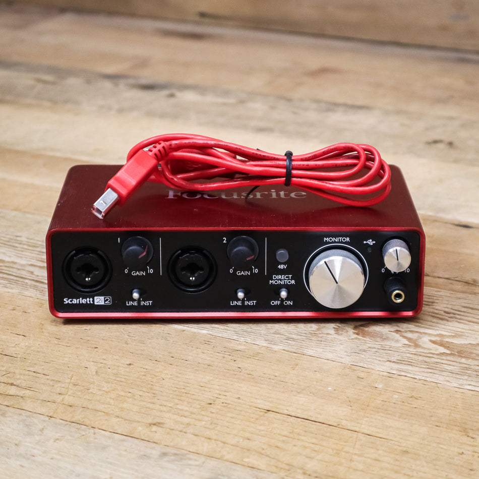 Focusrite Scarlett 2i2 (2nd Gen) USB Audio Interface