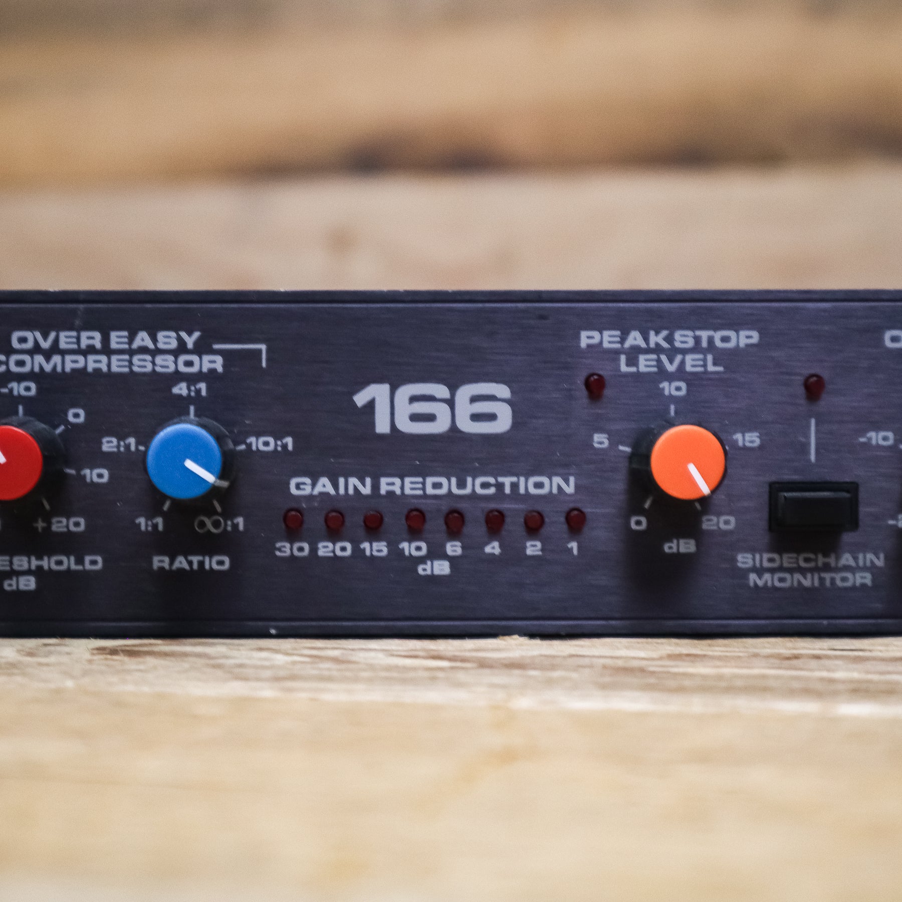 DBX 166 Vintage 2-Channel Stereo Compressor/Limiter, Made in USA