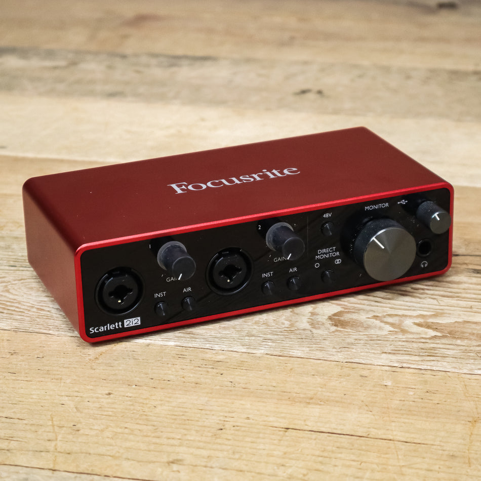 Focusrite Scarlett 2i2 (3rd Gen) USB Audio Interface
