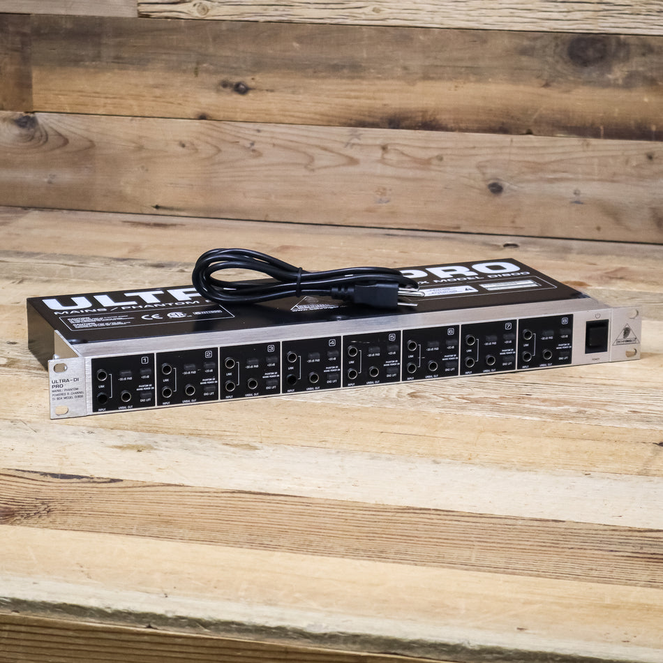 Behringer DI800 Mains/Phantom Powered 8-Channel DI Box