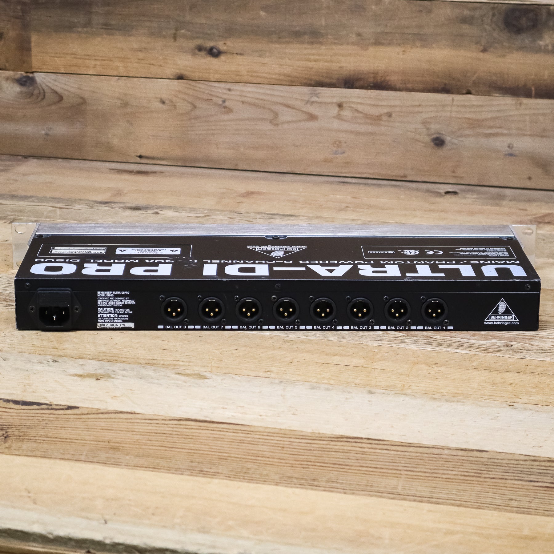 Behringer DI800 Mains/Phantom Powered 8-Channel DI Box – Pixel Pro