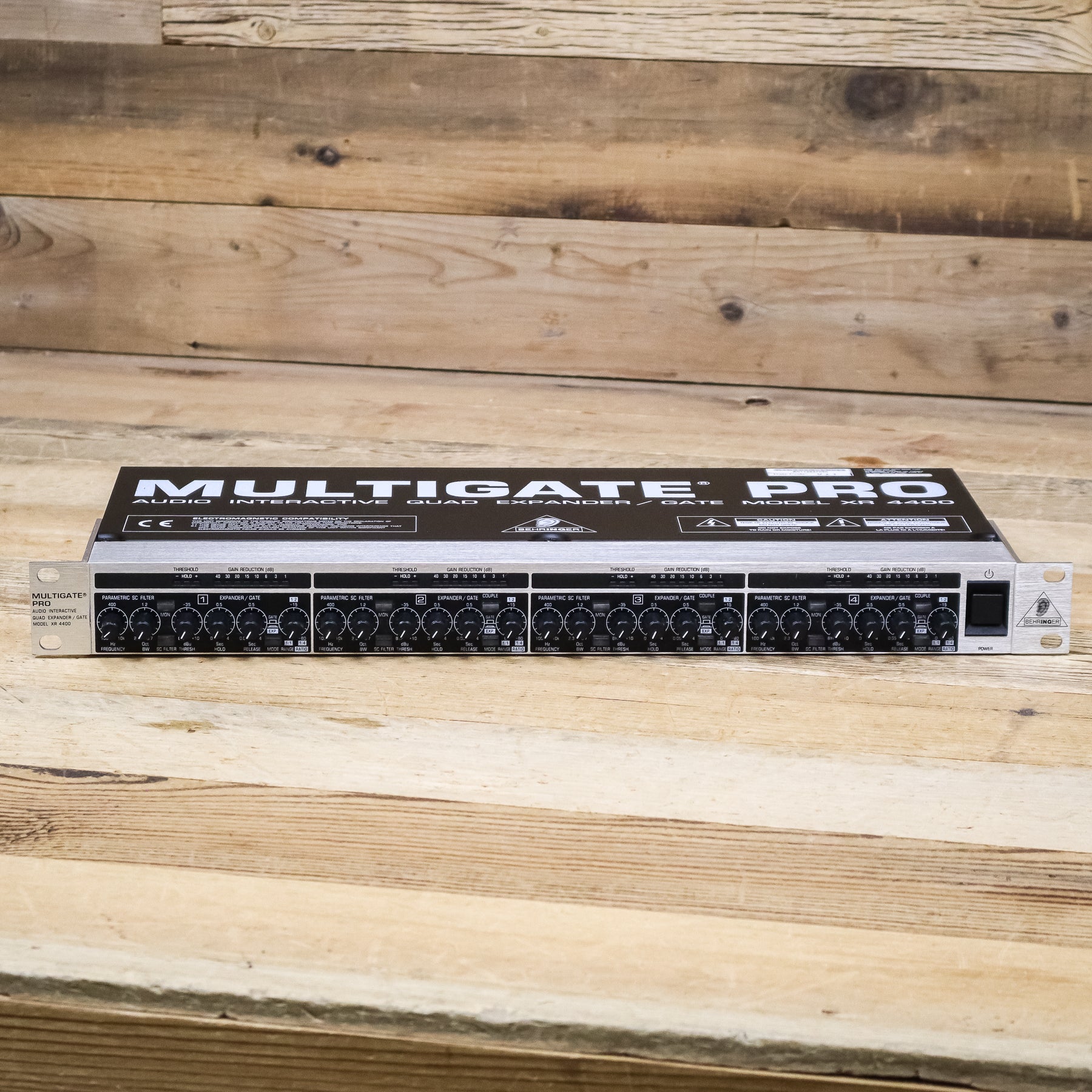 Behringer XR4400 Reference-Class 4-Channel Expander/Gate – Pixel