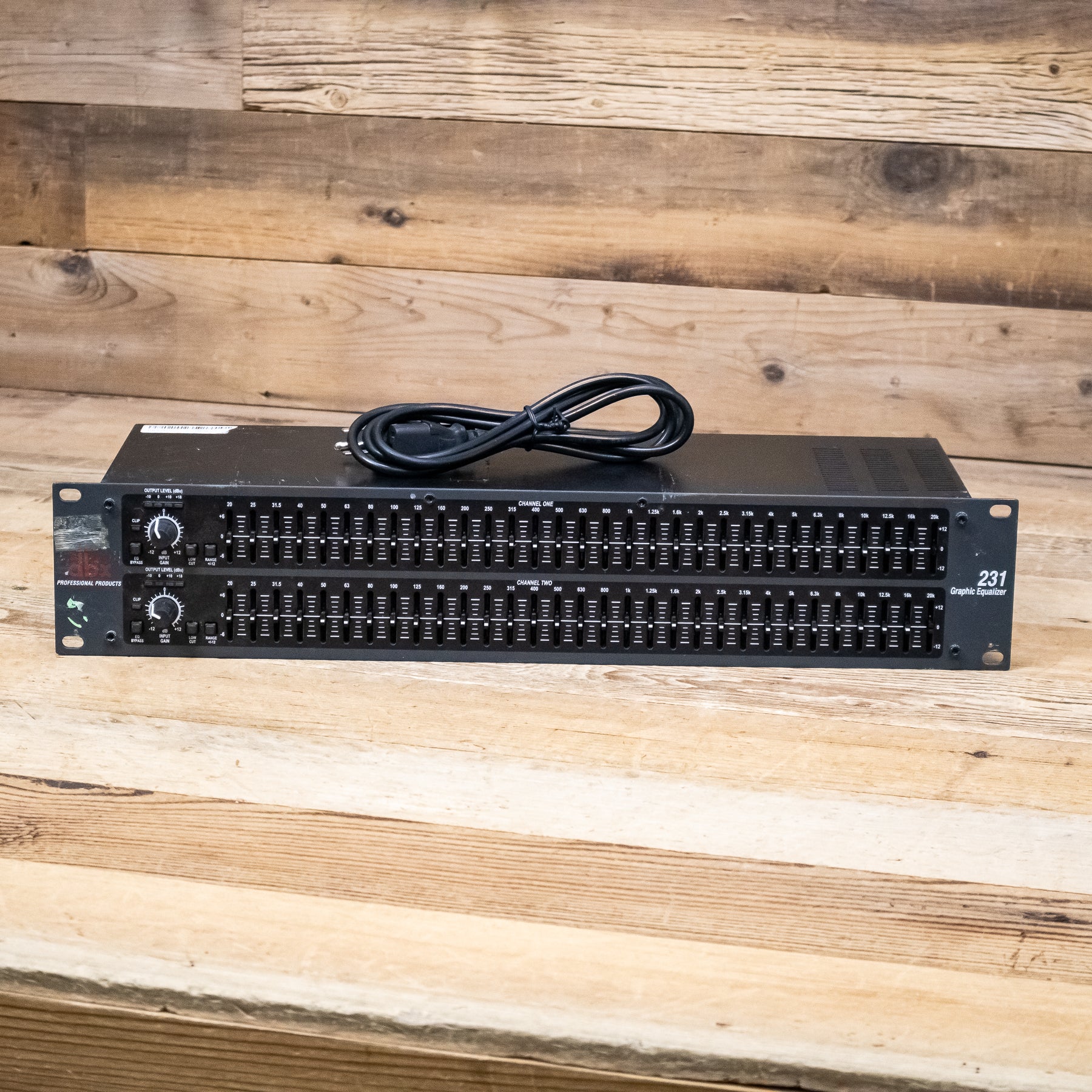 DBX 231 Dual 31-Band Graphic Equalizer – Pixel Pro Audio