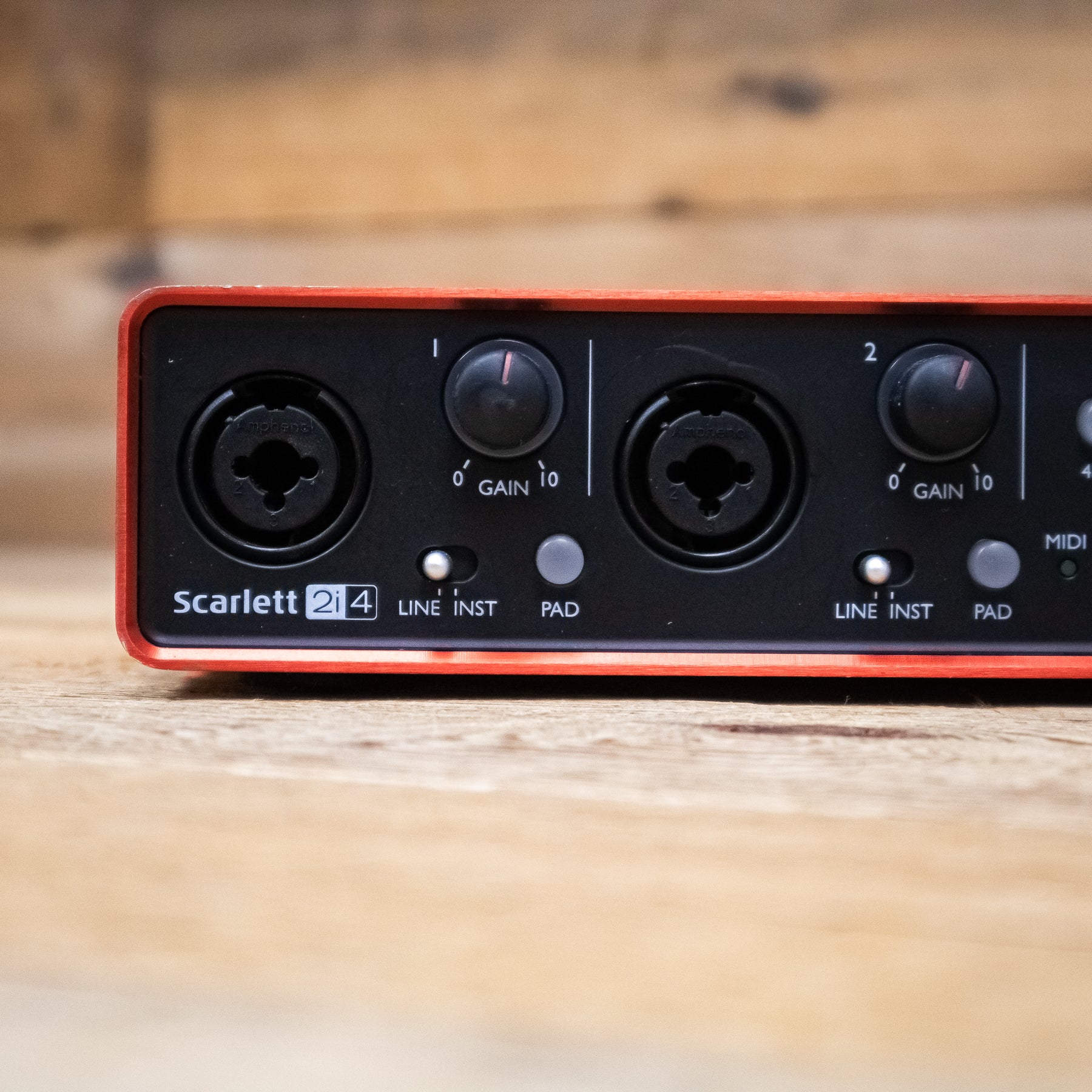 Focusrite Scarlett 2i4 (2nd Gen) USB Audio Recording Interface