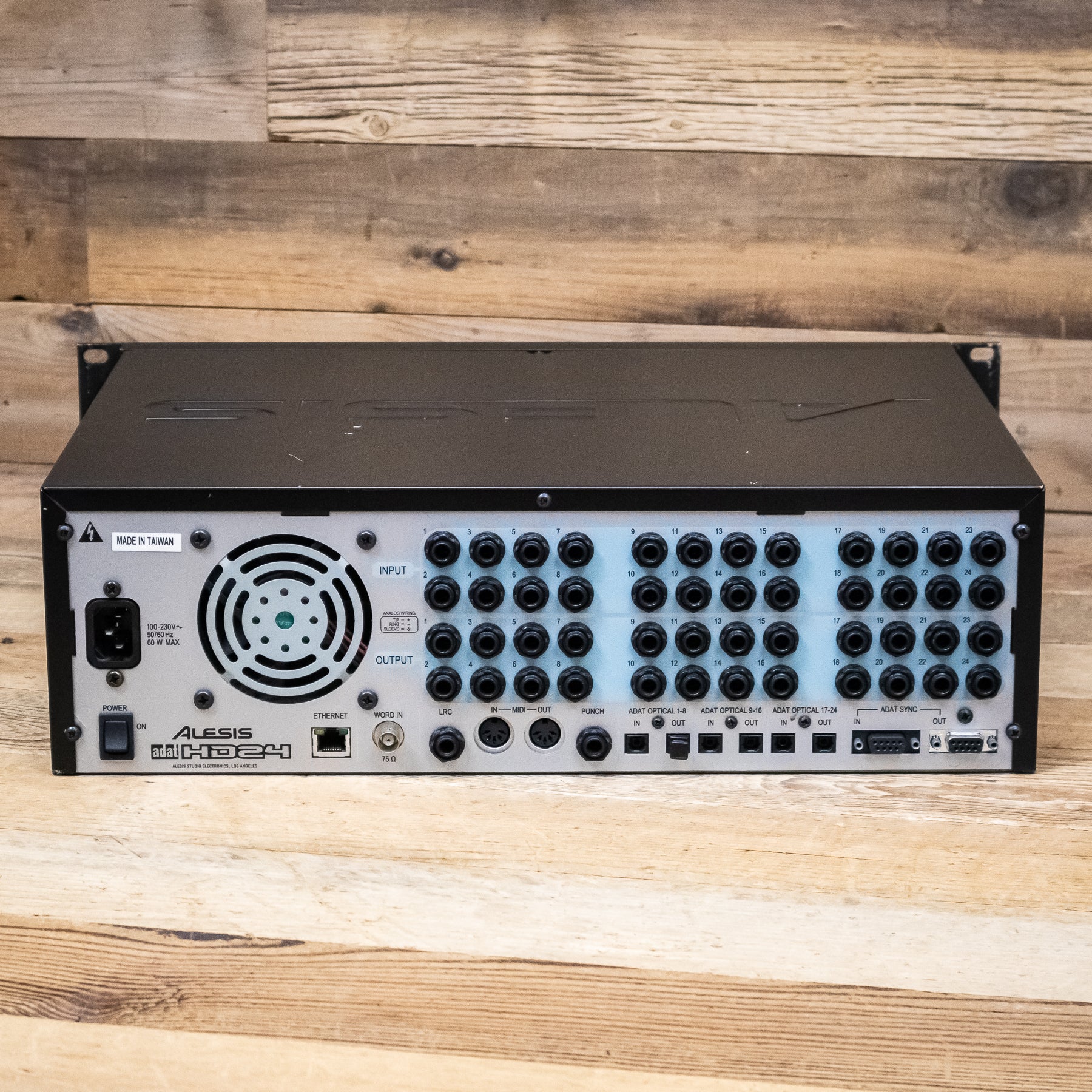 Alesis HD24 24-Bit Hard Disk Recorder with Caddy and 80GB Drive