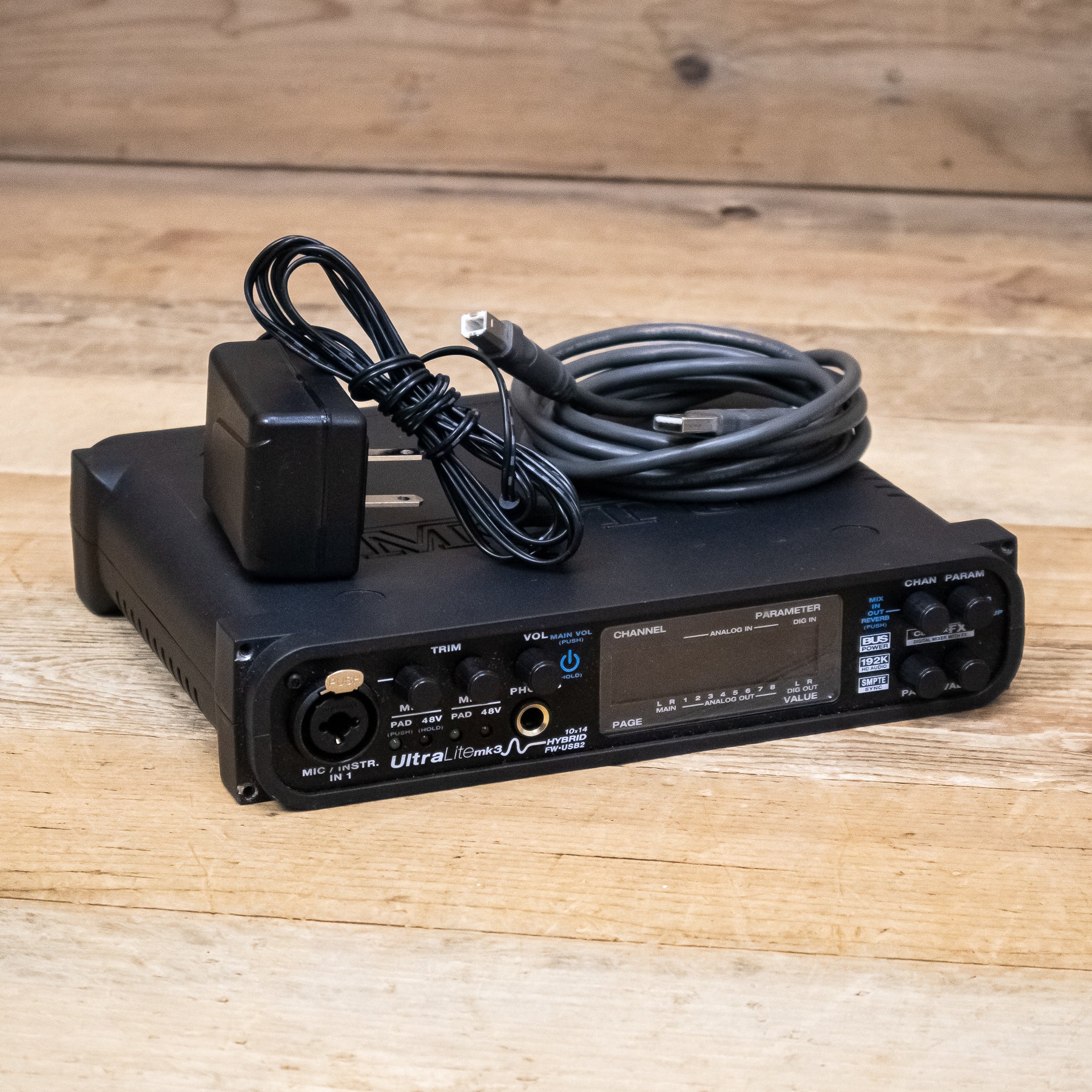 MOTU Ultralite-MK3 Hybrid USB/FireWire Audio Interface with Power