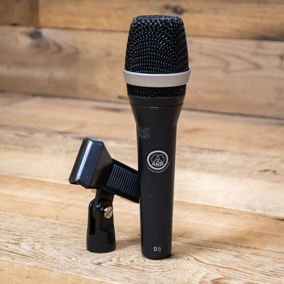 AKG D5 Professional Supercardioid Dynamic Vocal Microphone