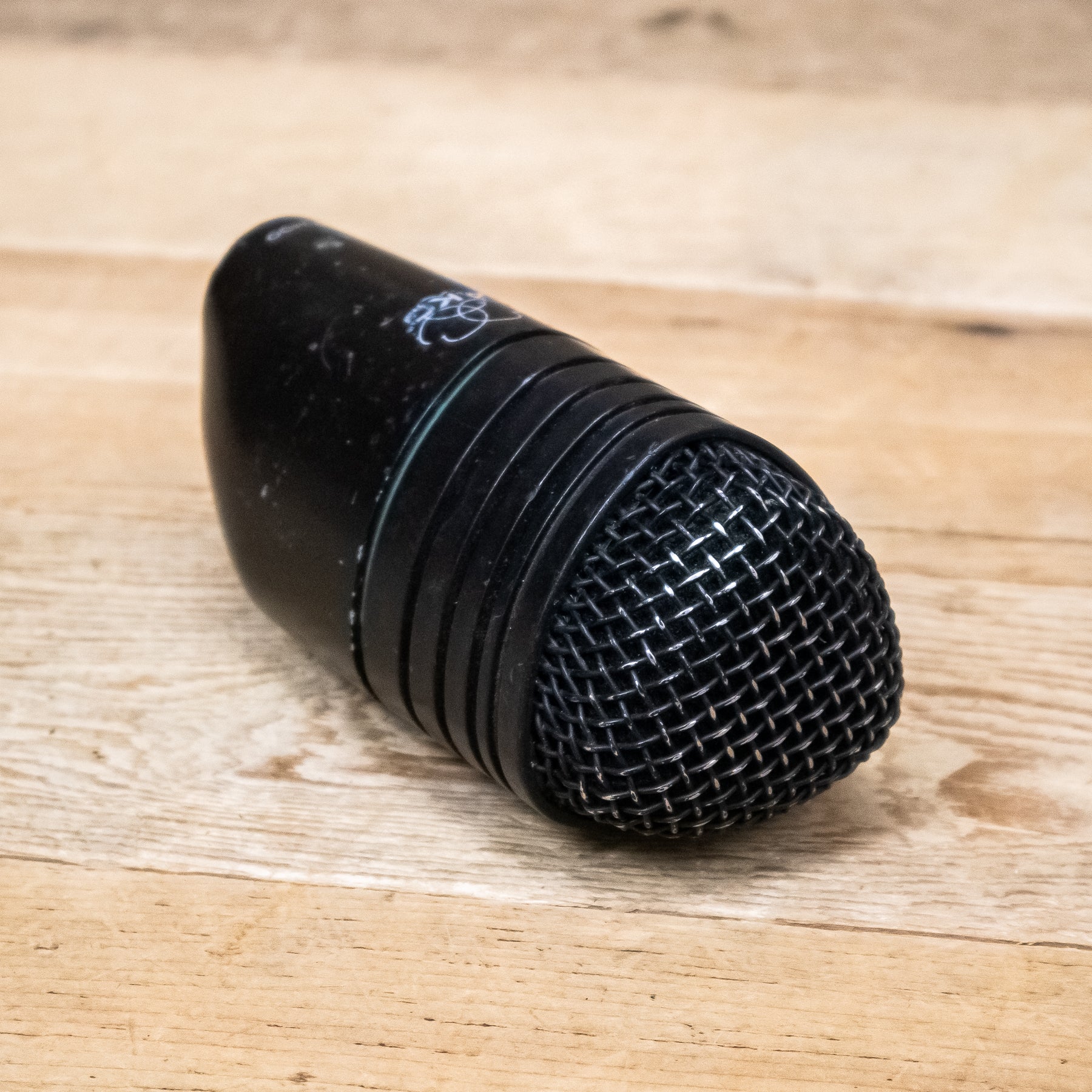 AKG D3400 Dynamic Instrument Microphone – Pixel Pro Audio