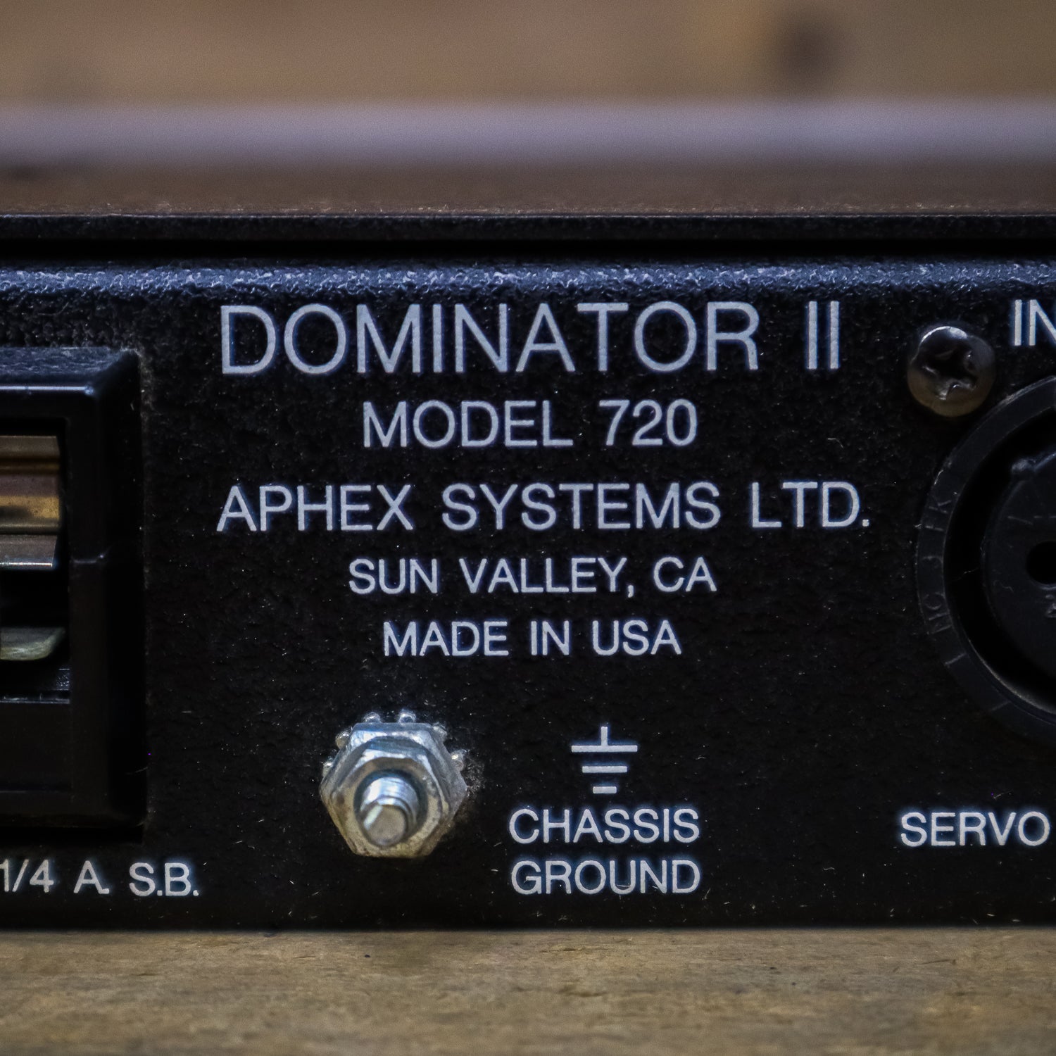 Aphex Dominator II Model 720 Stereo Multiband Peak Limiter – Pixel