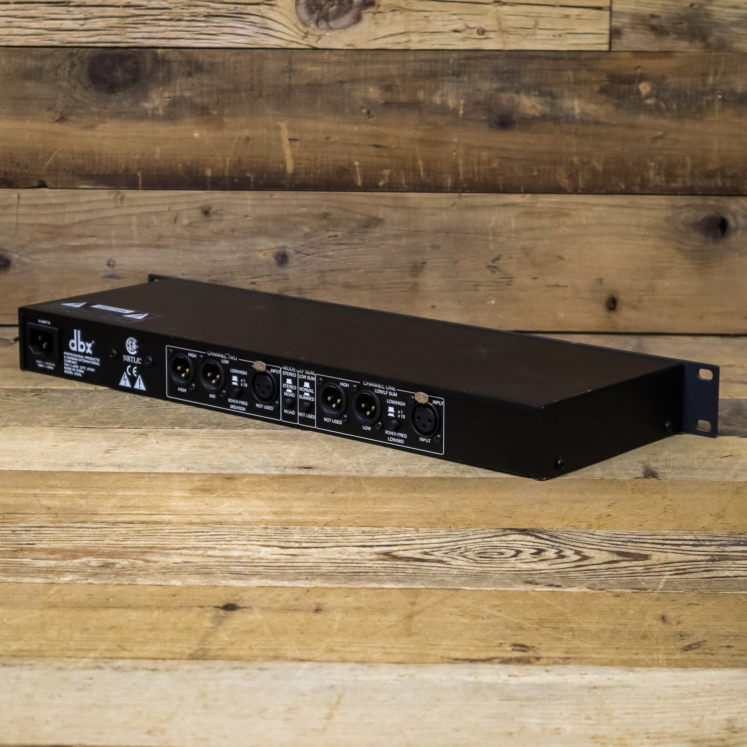 DBX 223XL Stereo 2-Way / Mono 3-Way Crossover – Pixel Pro Audio