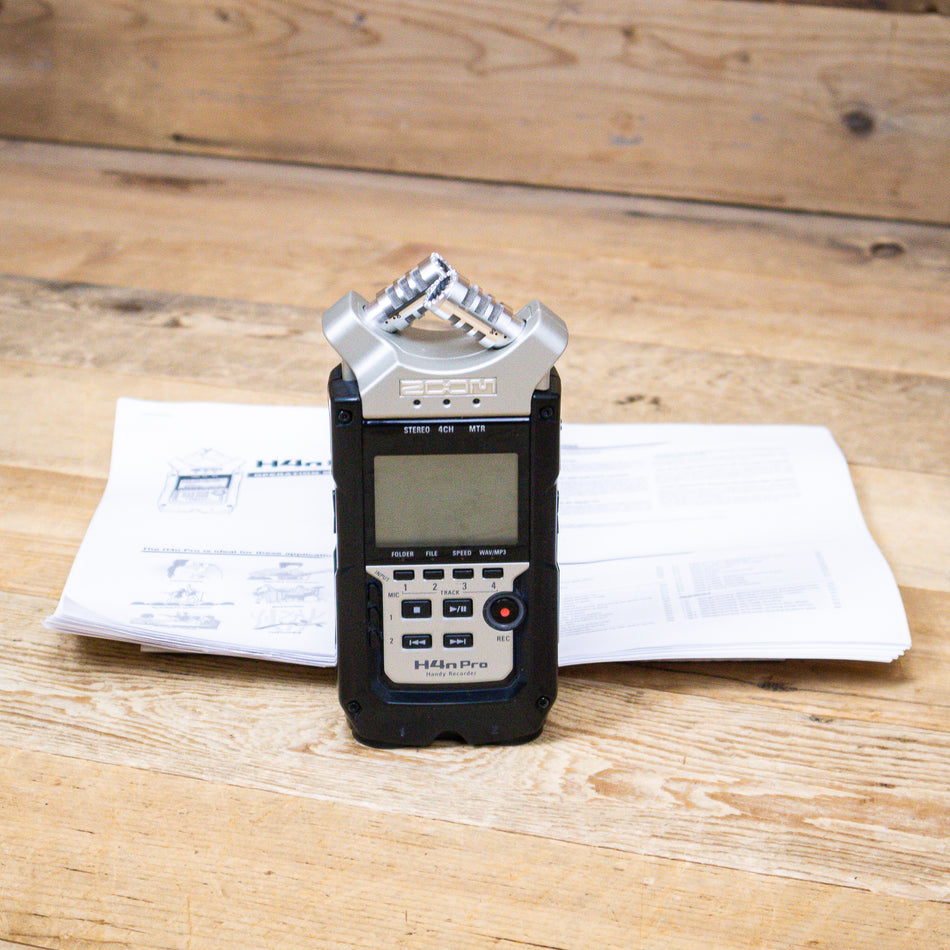 Zoom H4N Pro Digital Handheld Recorder Limited Edition Black