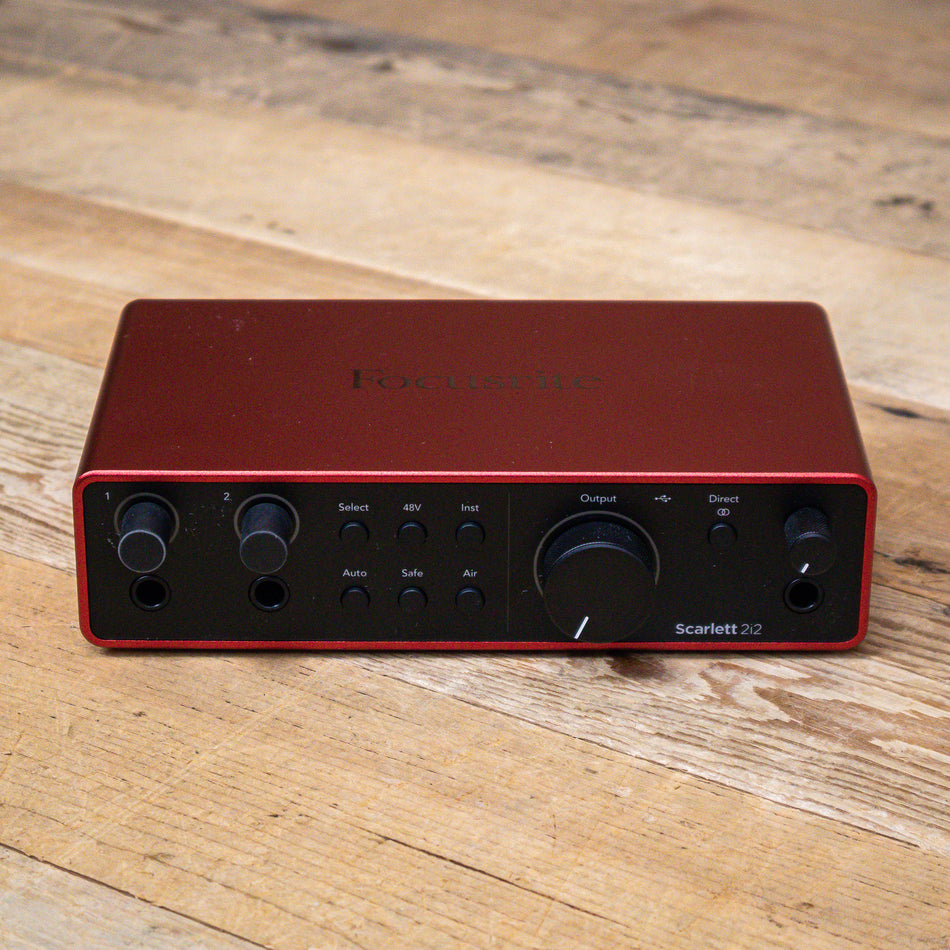 Focusrite Scarlett 2i2 (4th Gen) USB Audio Interface