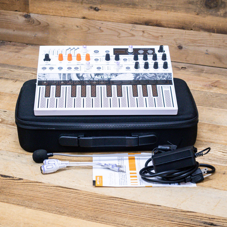 Arturia MicroFreak Vocoder Edition Synthesizer with Microphone & Case